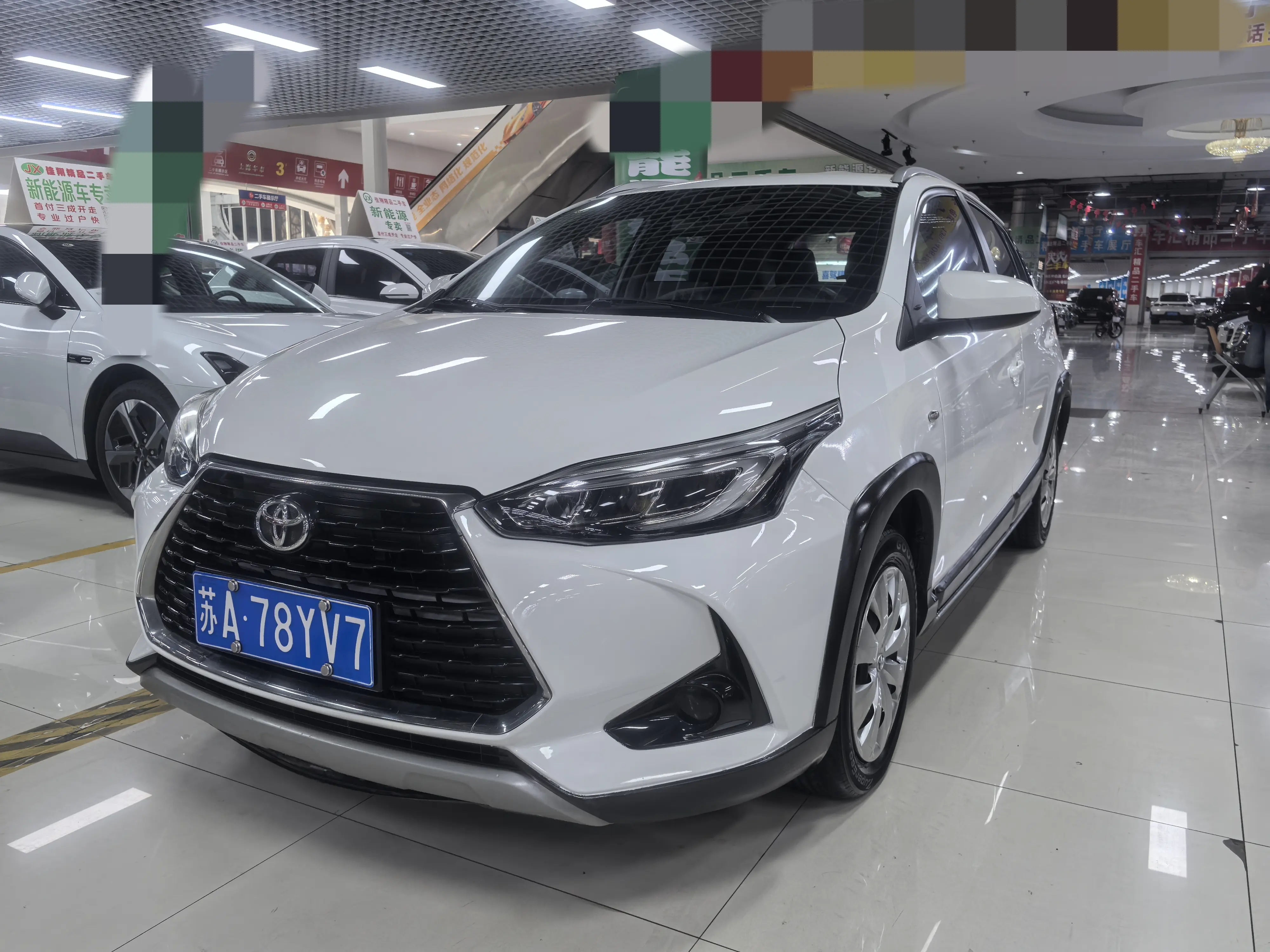 Toyota Yaris L  из Китая