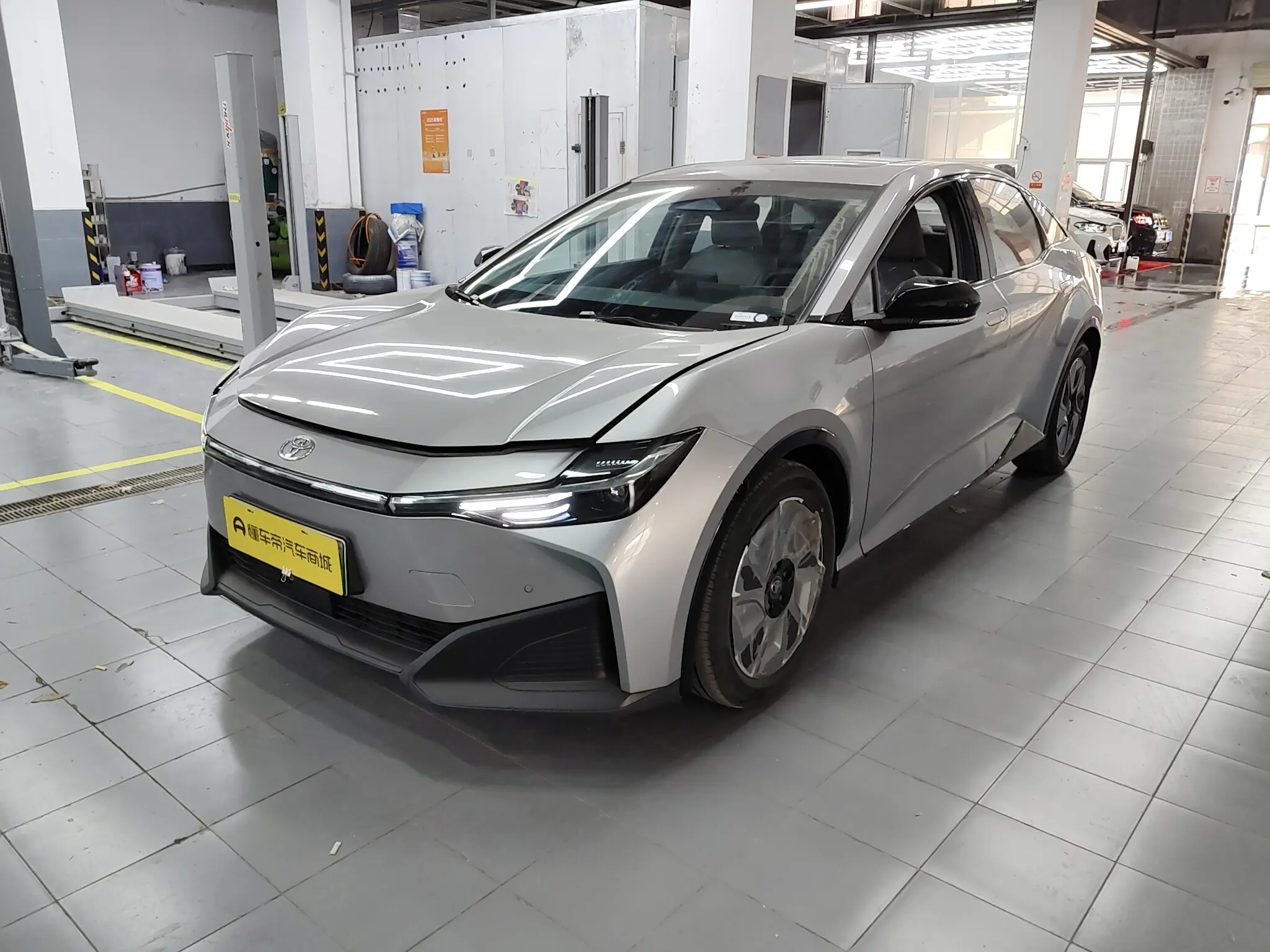 Toyota bZ3  из Китая