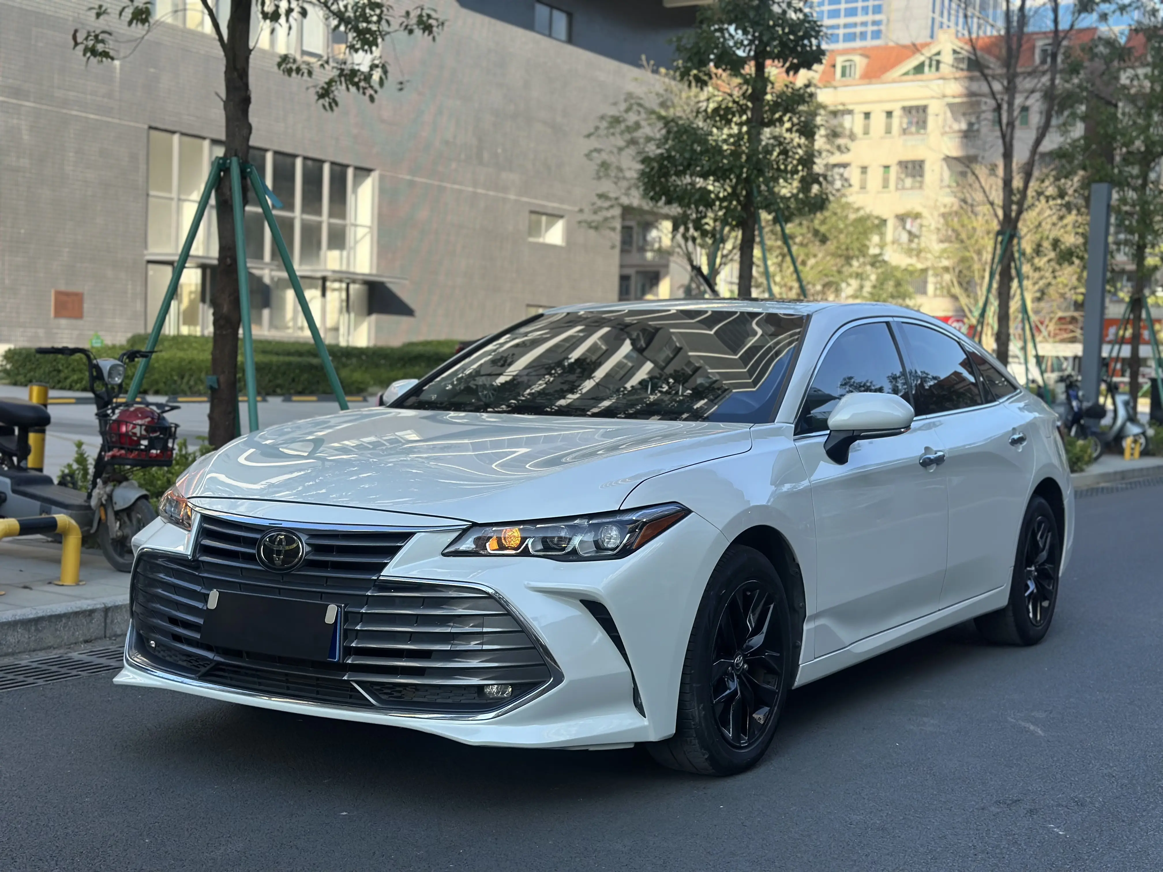 Toyota Avalon (Asian dragon)  из Китая