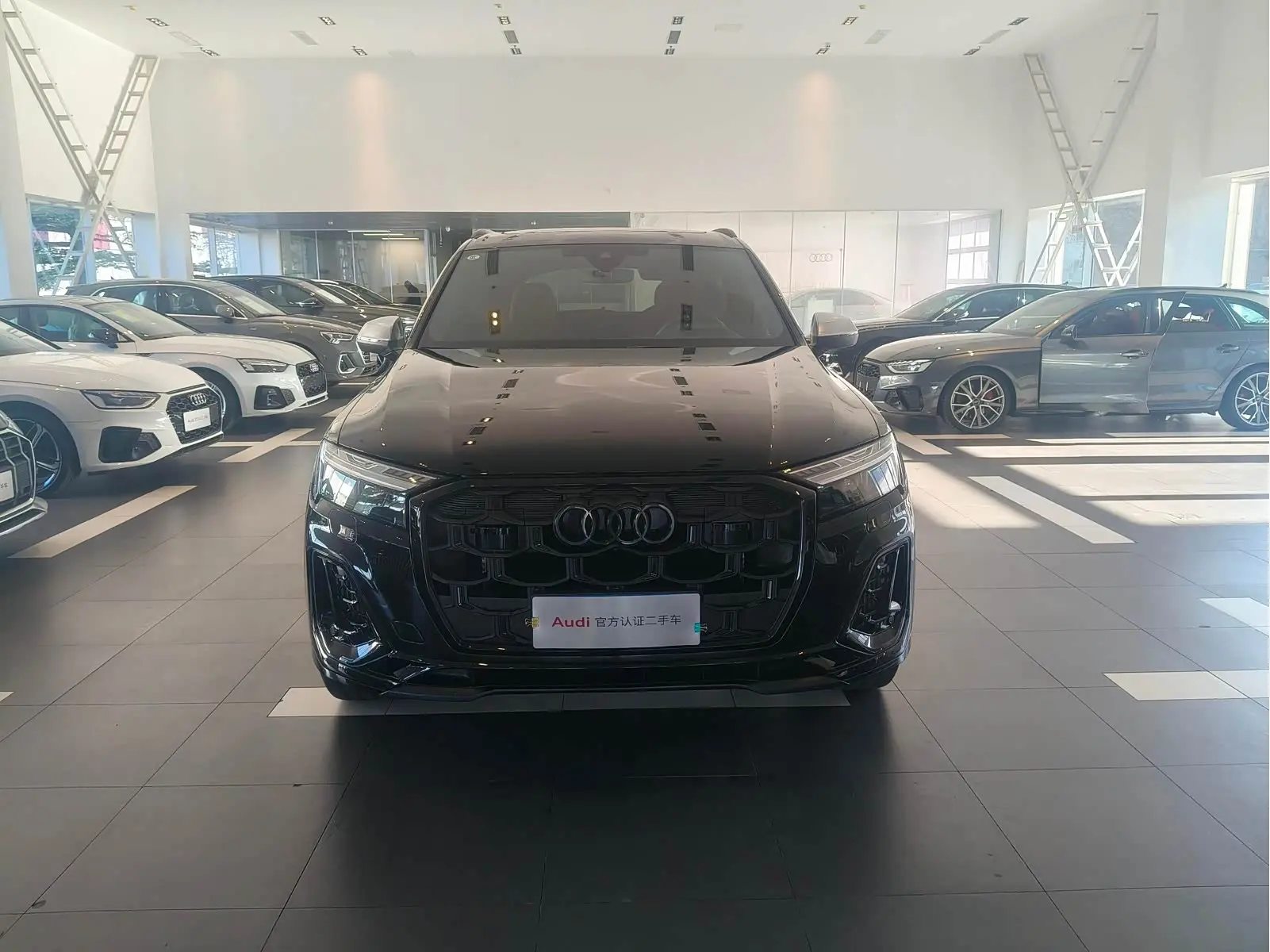 Audi SQ7  из Китая