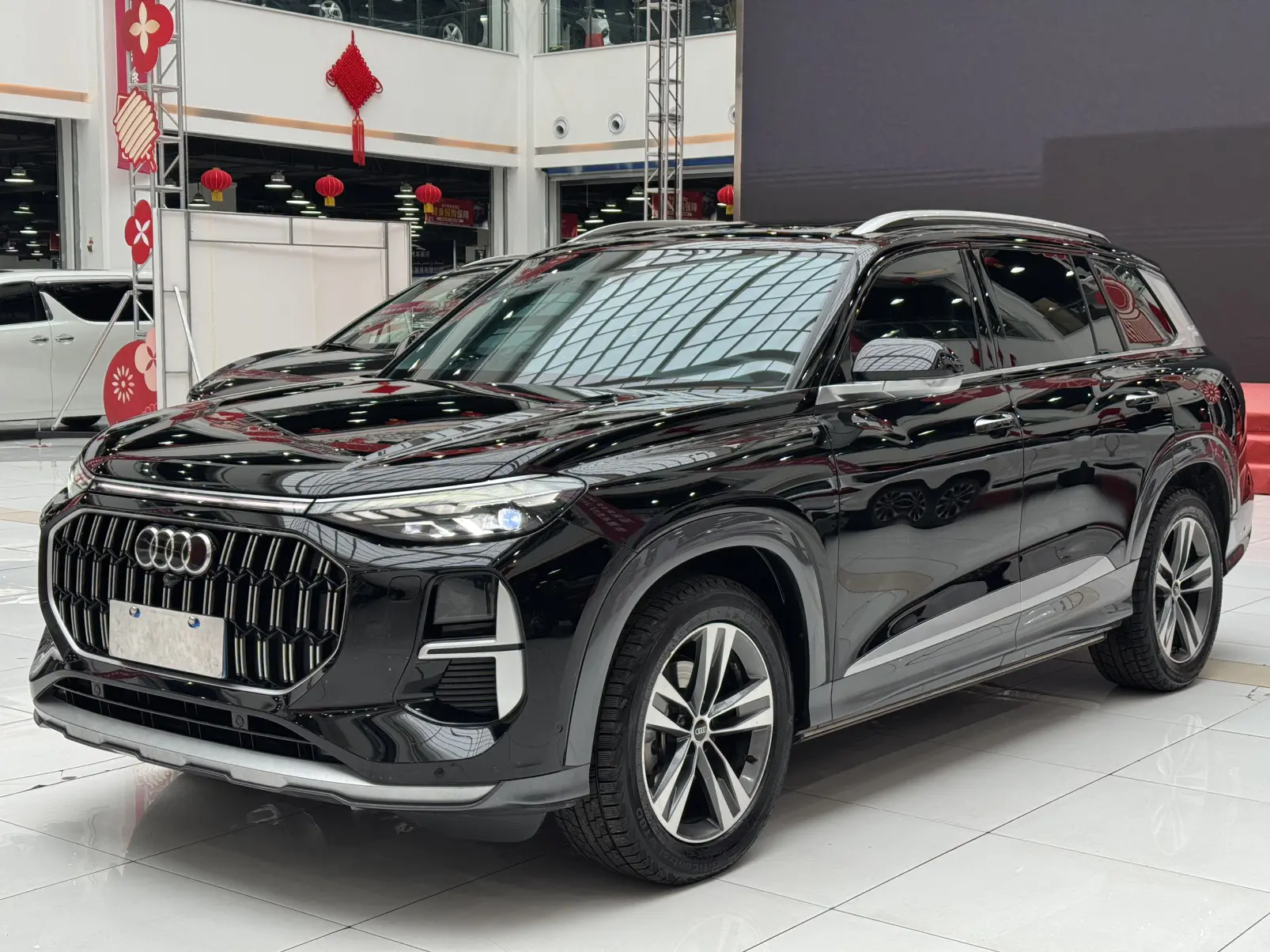 Audi Q6  из Китая