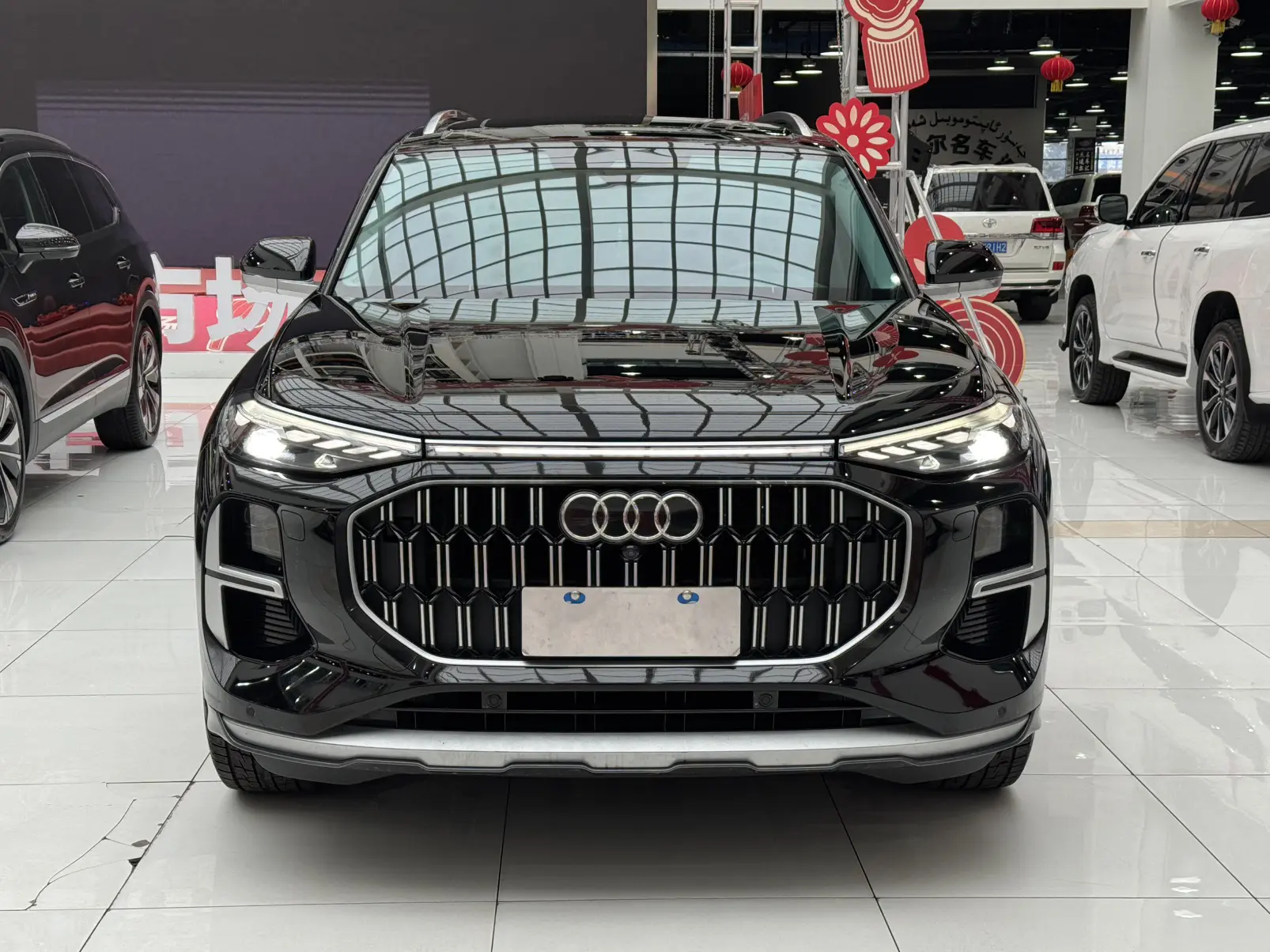 Audi Q6  из Китая