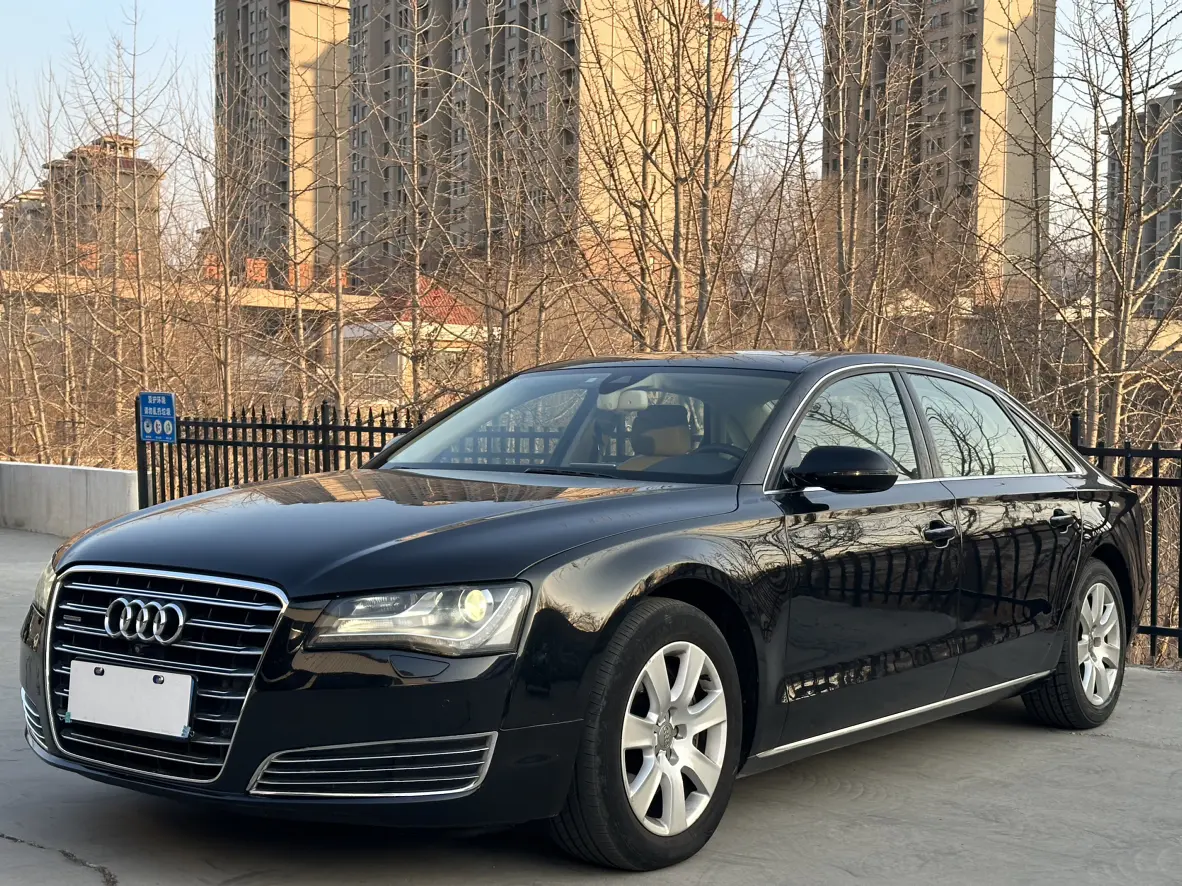 Audi A8  из Китая