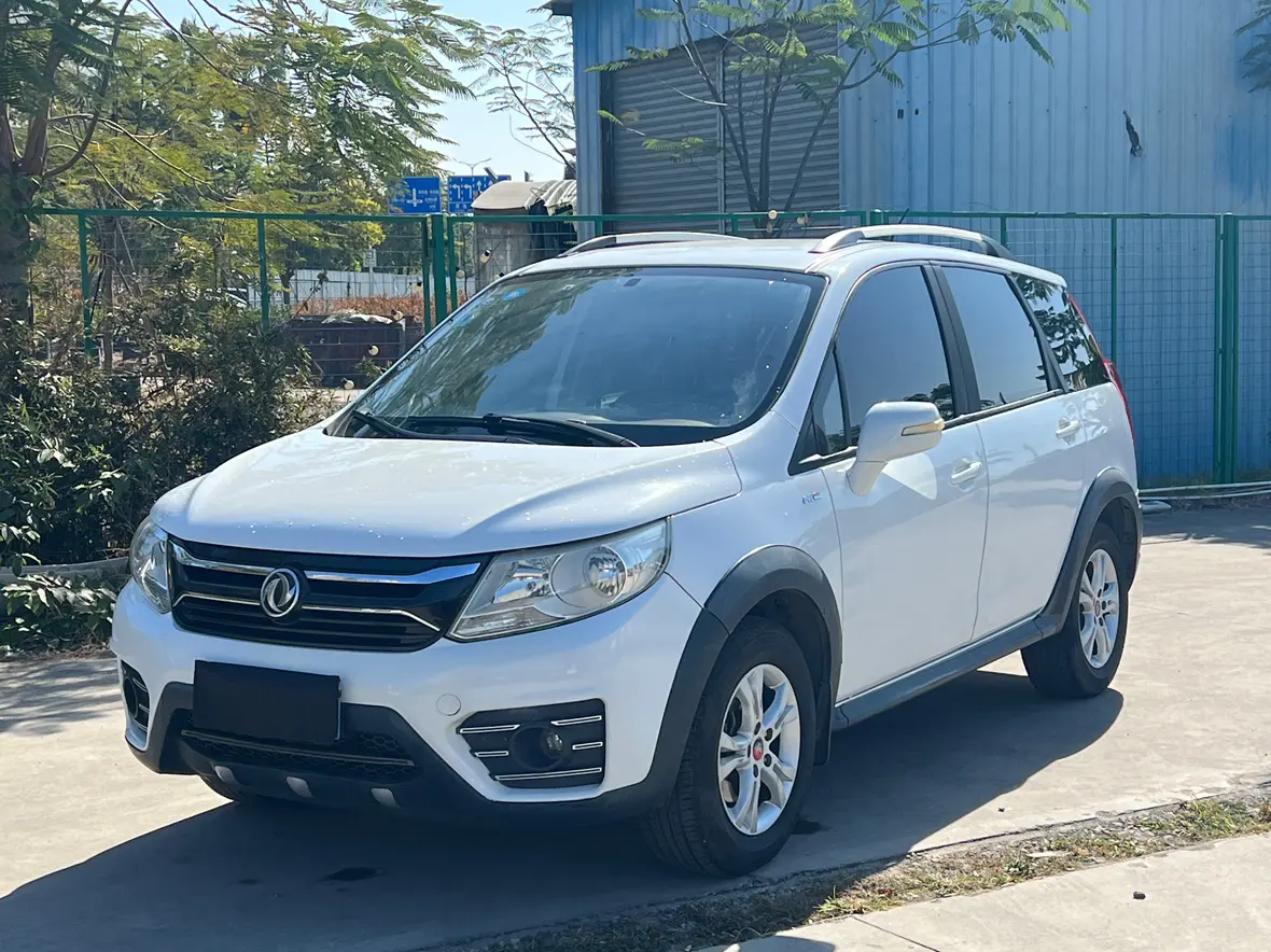 Forthing Jingyi X3  из Китая