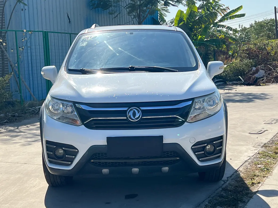 Forthing Jingyi X3  из Китая