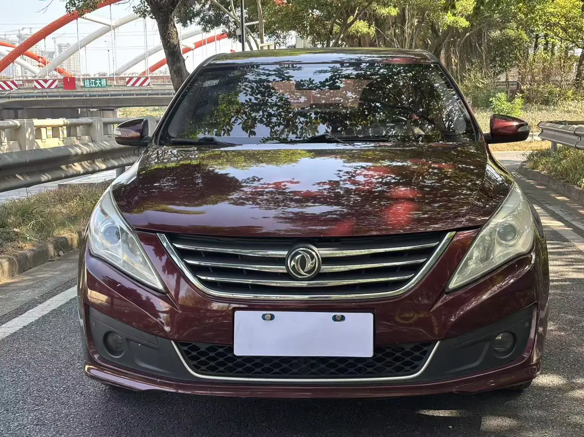 Forthing Jingyi S50  из Китая