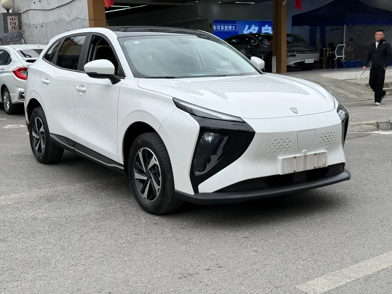 Forthing Wind and Thunder  из Китая