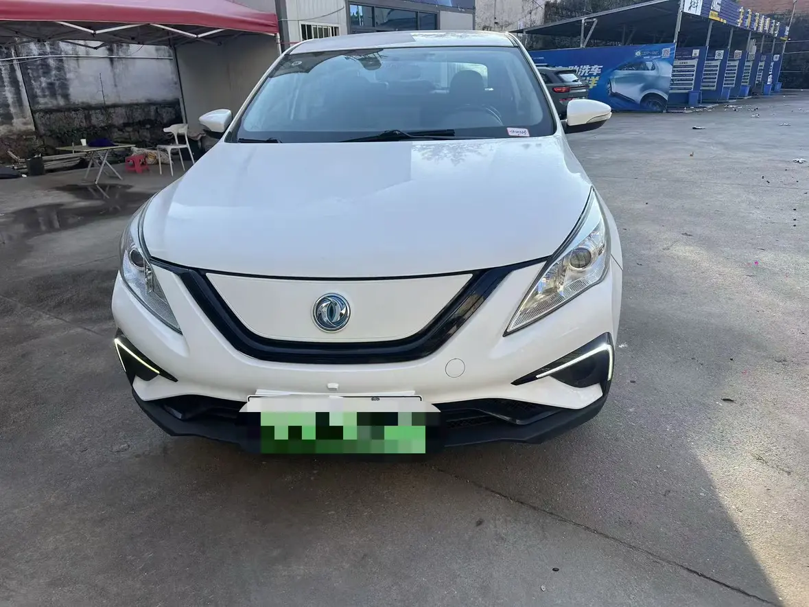 Forthing Fengxing S50 EV  из Китая