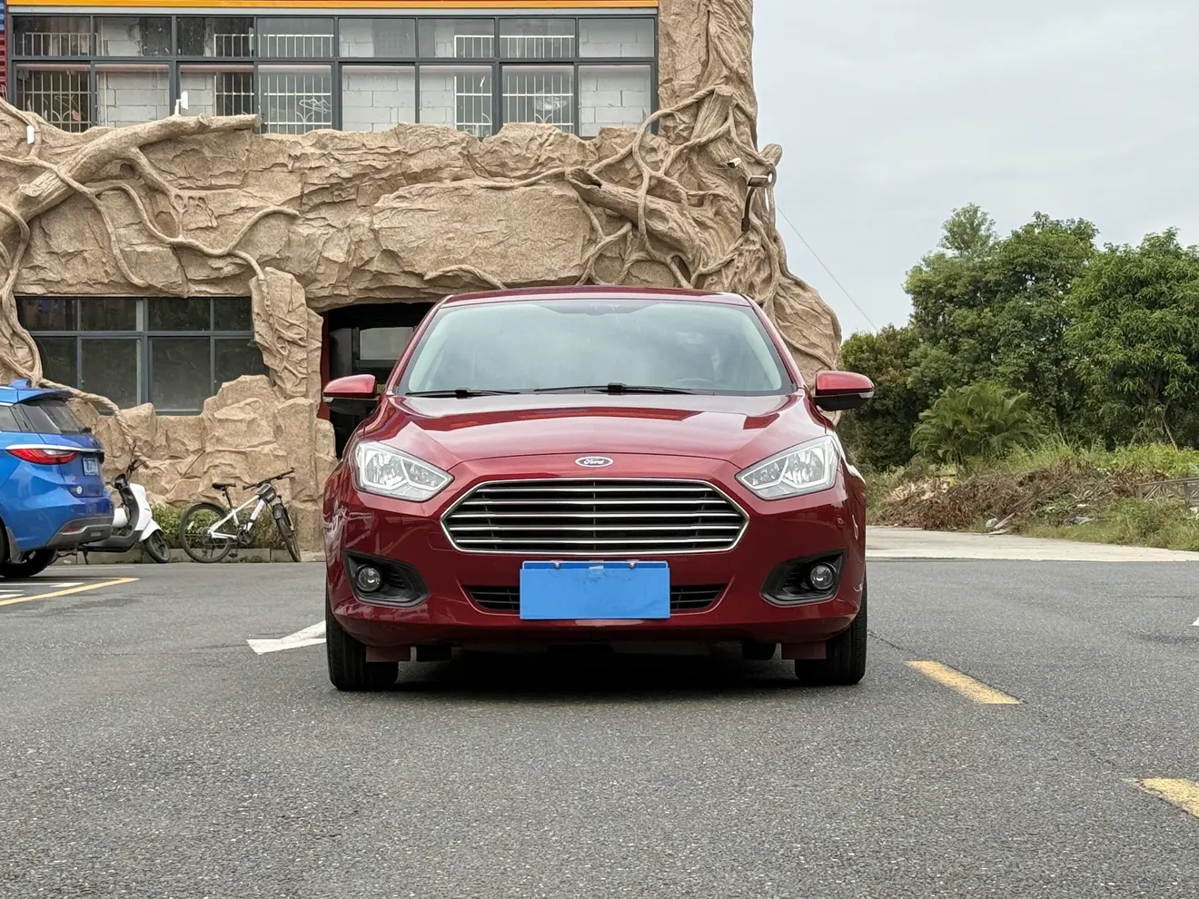 Ford Forrest  из Китая