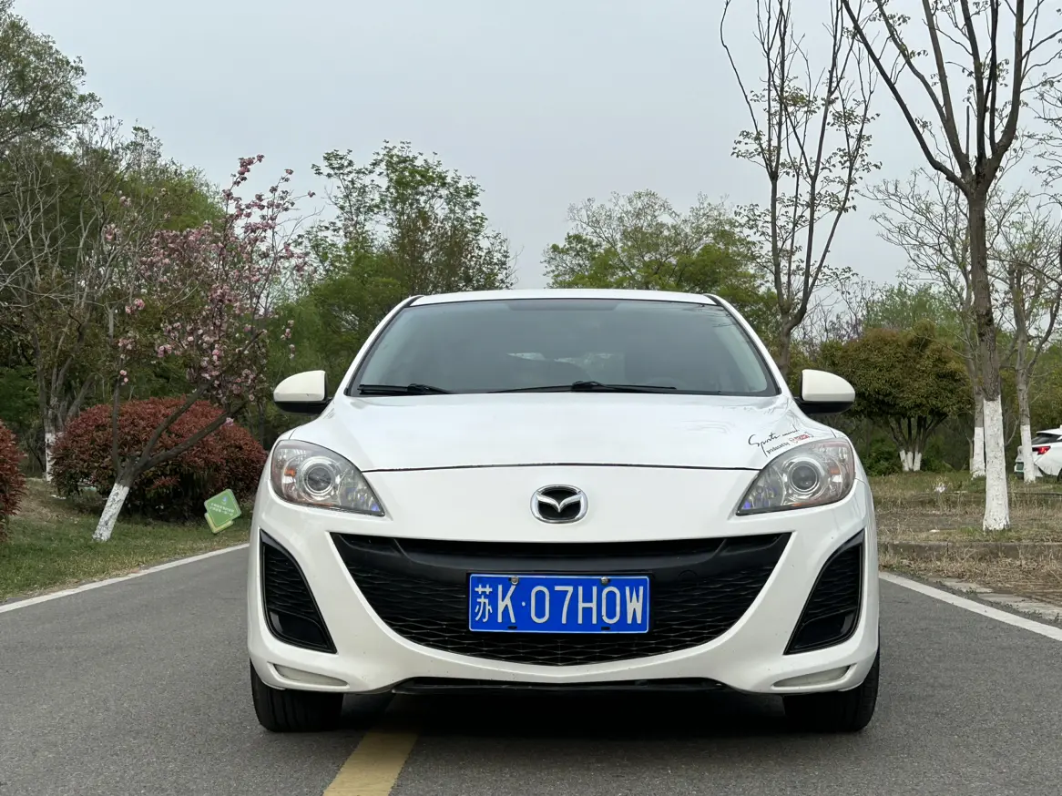 Mazda Axela (Mazda3)  из Китая