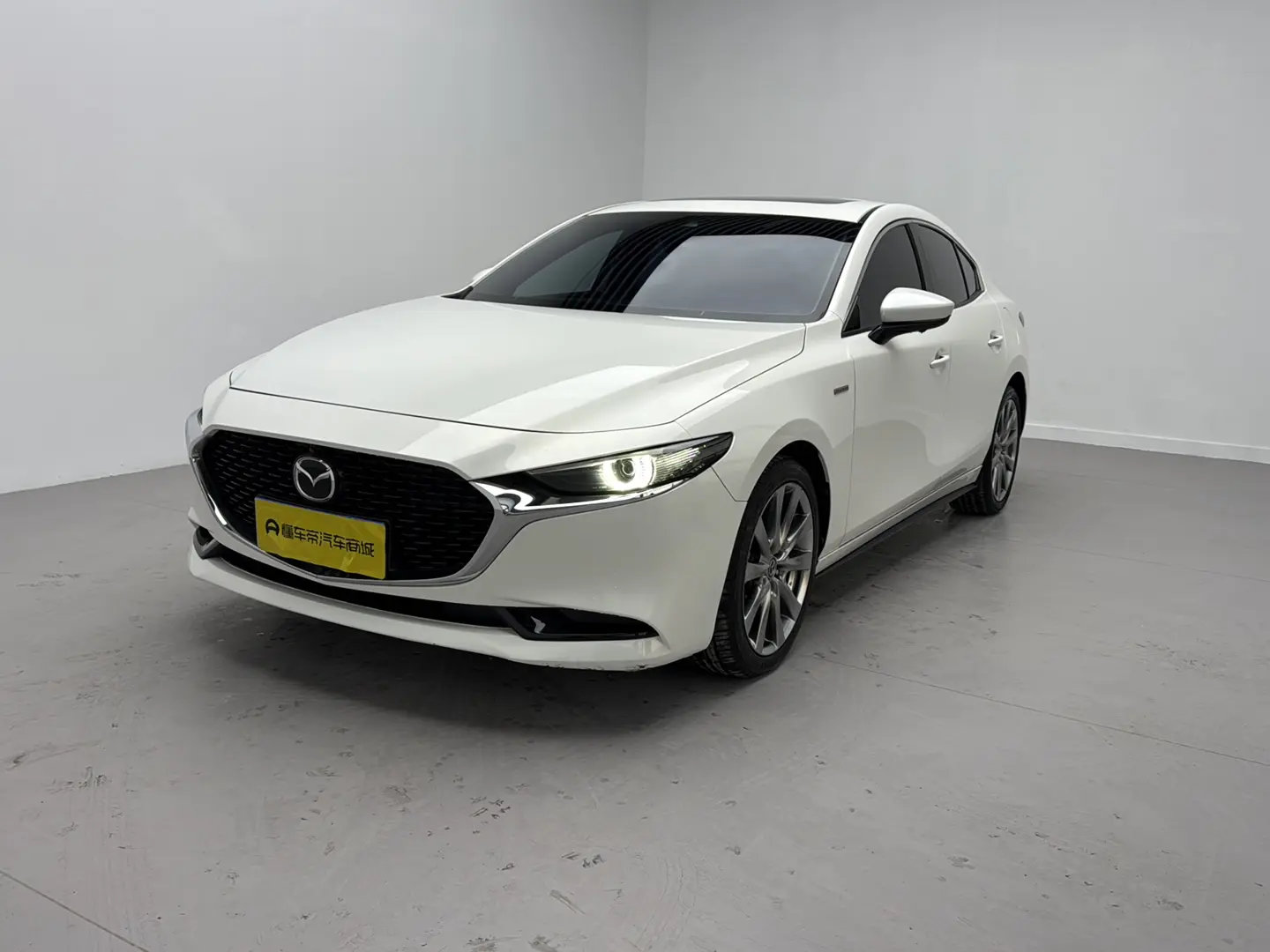 Mazda Axela (Mazda3)  из Китая