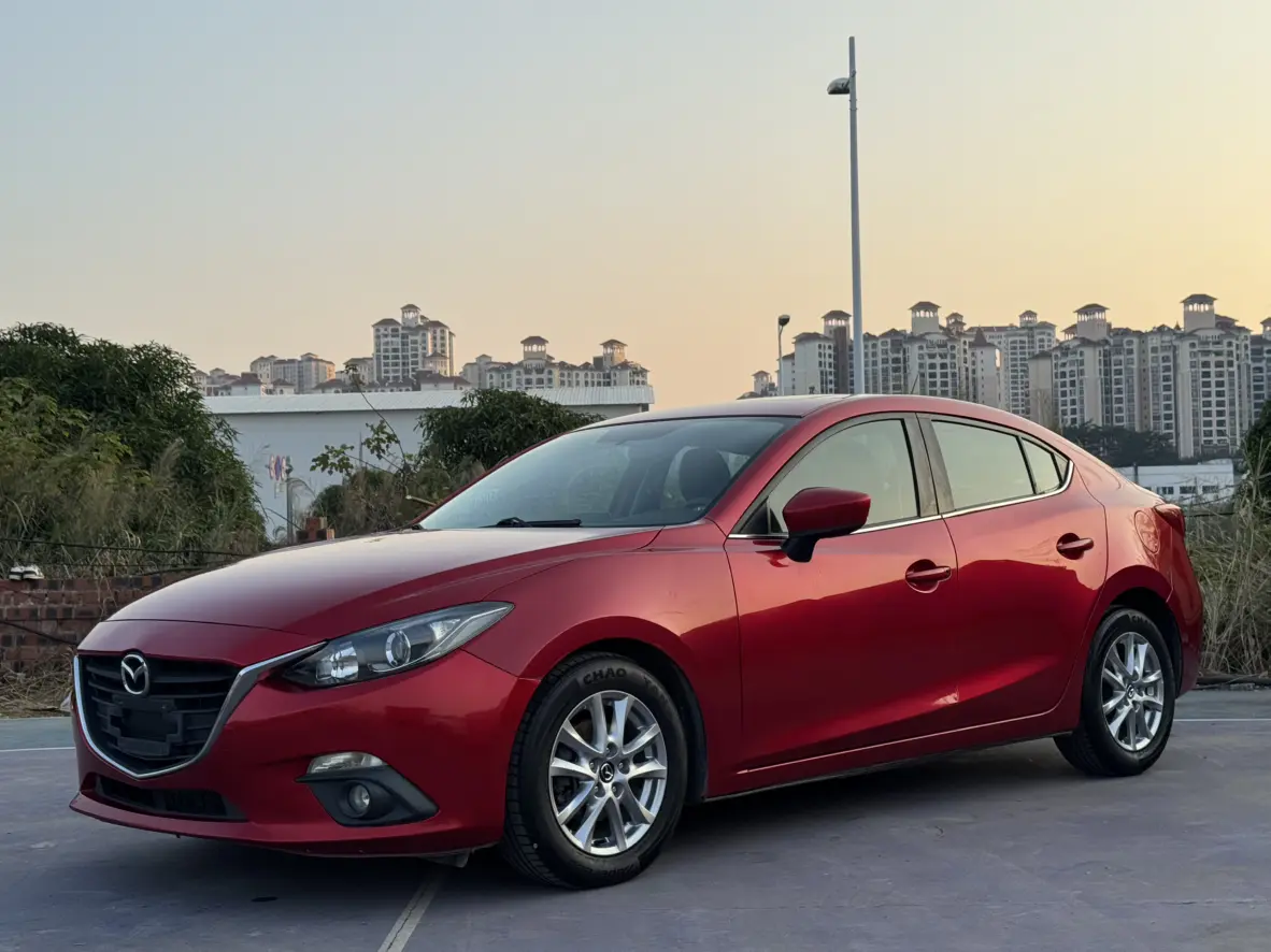 Mazda Axela (Mazda3)  из Китая