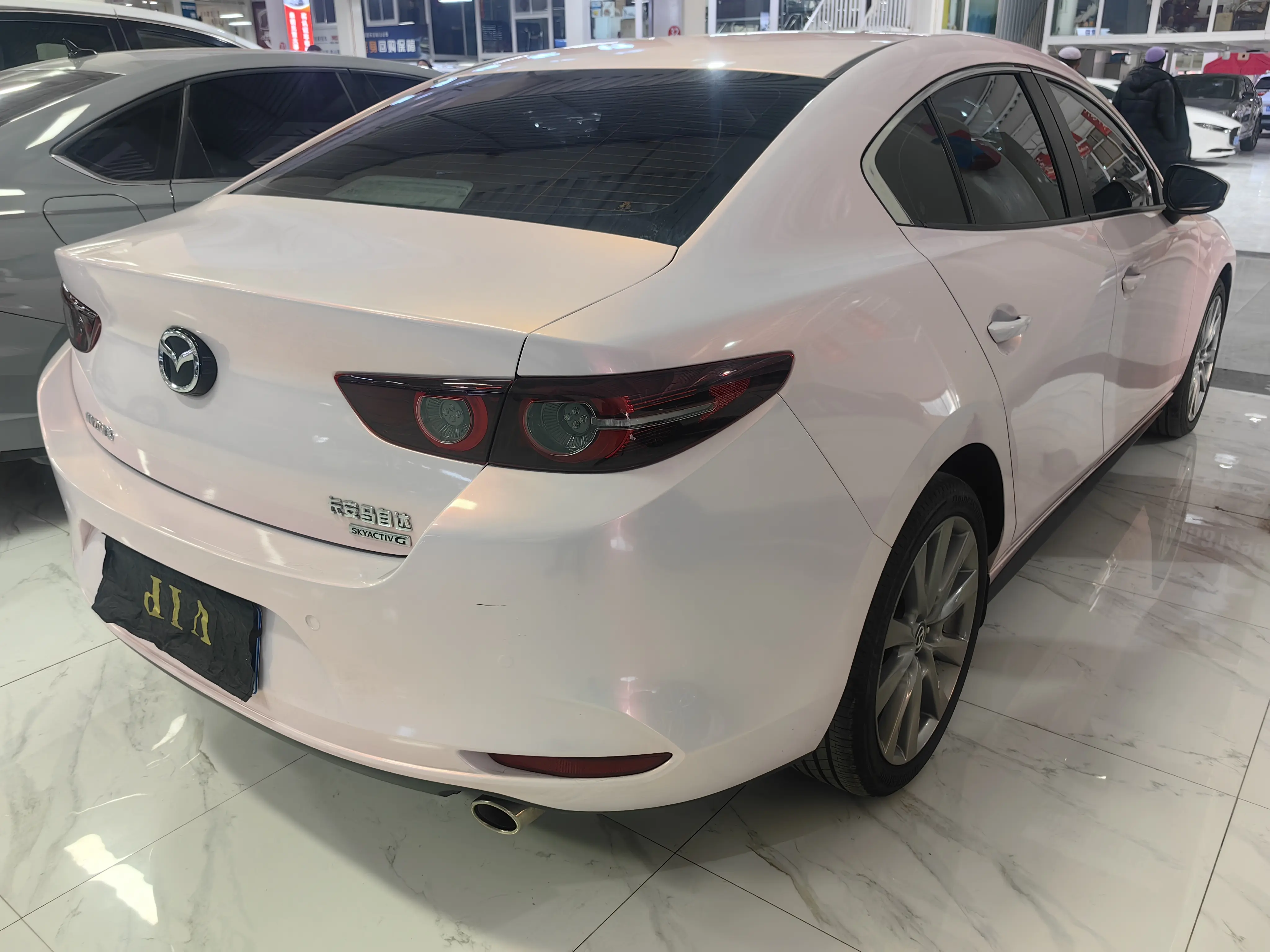 Mazda Axela (Mazda3)  из Китая