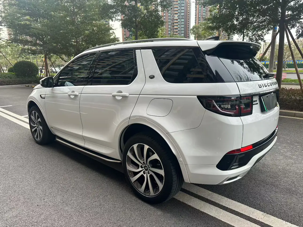 Land Rover Discovery Sport PHEV  из Китая