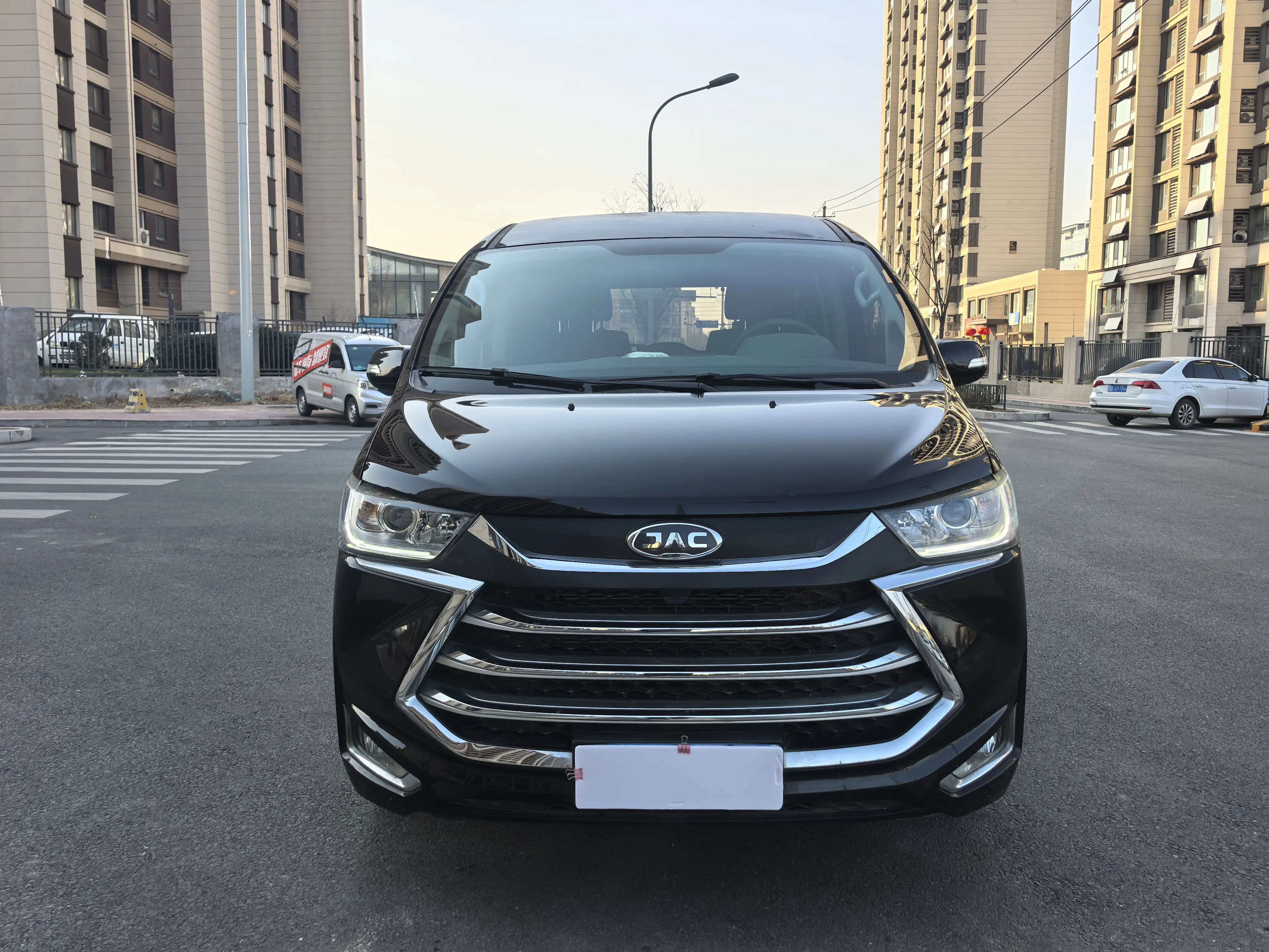 JAC Ruifeng M4  из Китая