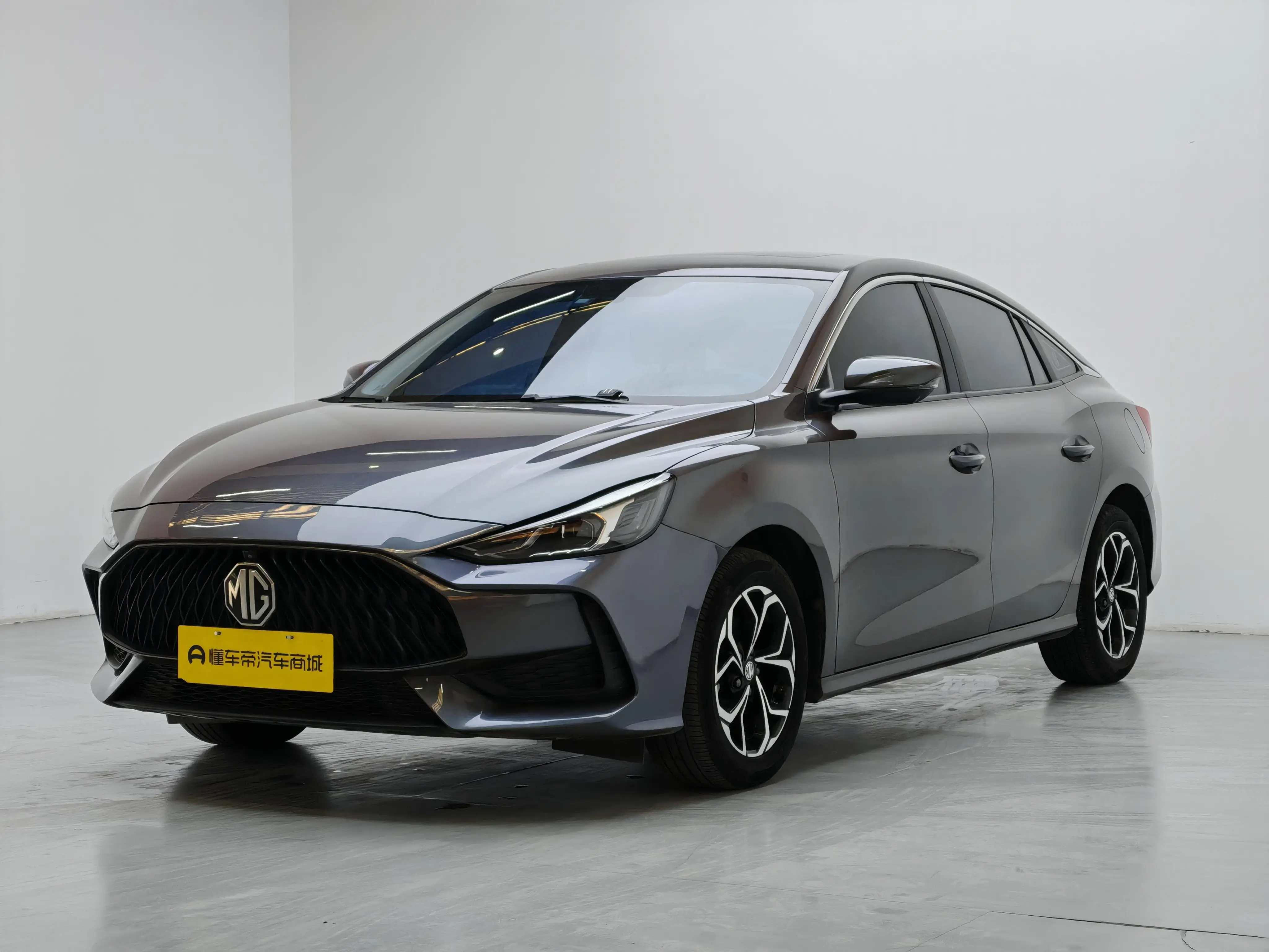 MG 5  из Китая