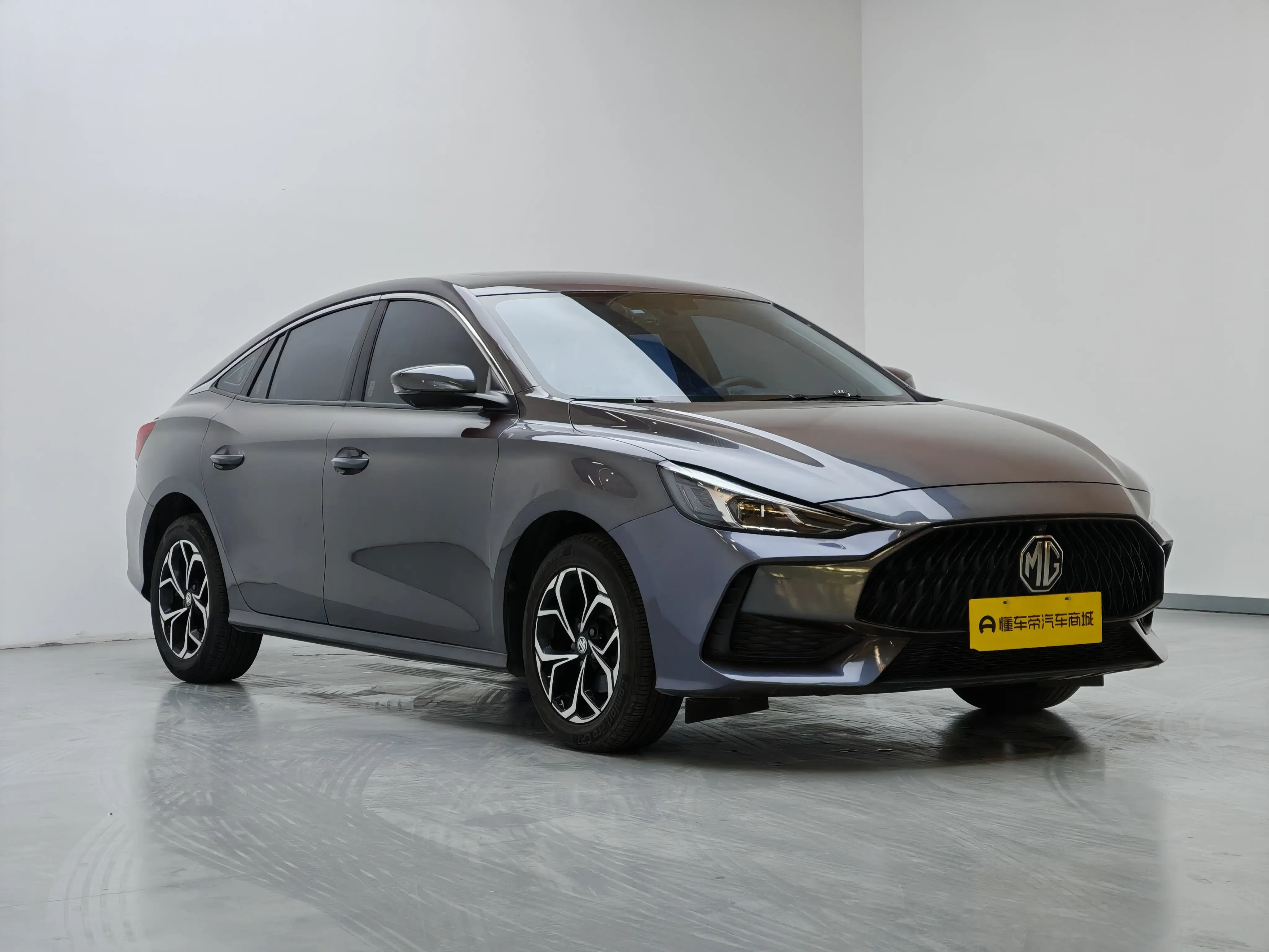 MG 5  из Китая