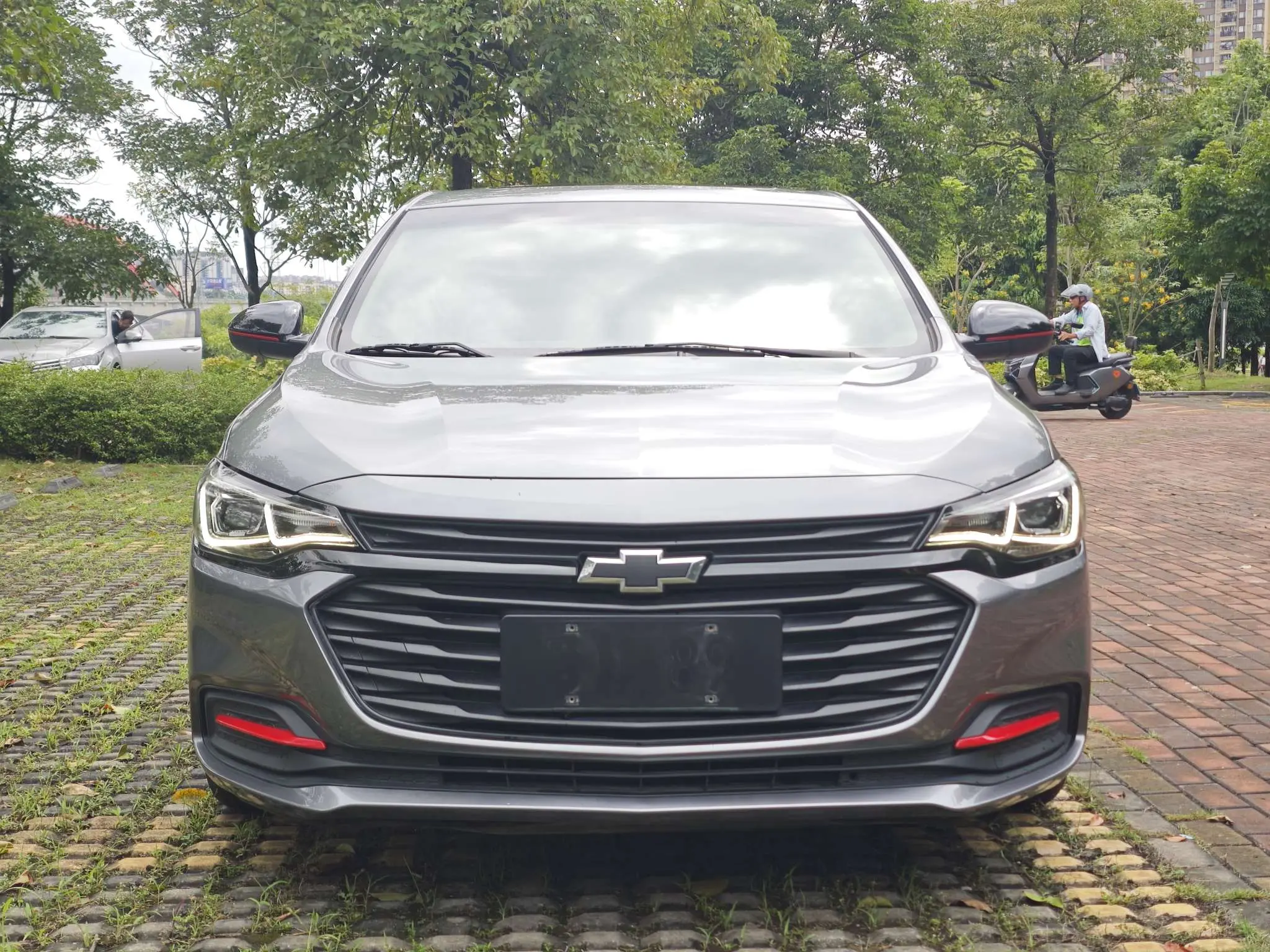 Chevrolet Monza (Cruze)  из Китая