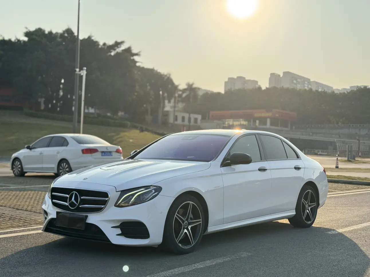 Mercedes-Benz E-Class  из Китая