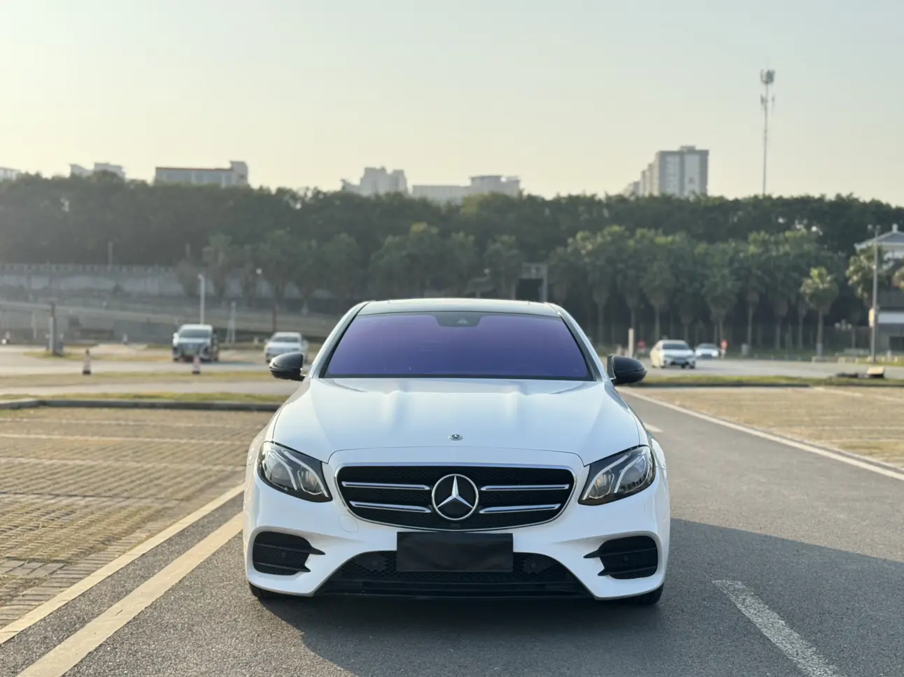 Mercedes-Benz E-Class  из Китая