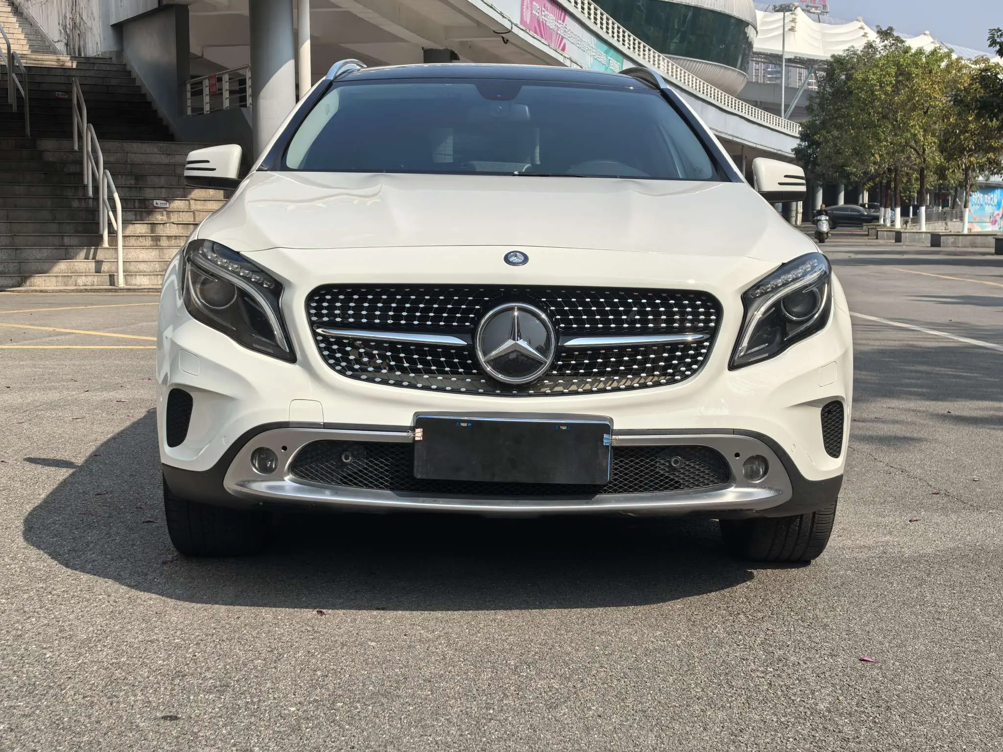 Mercedes-Benz GLA  из Китая