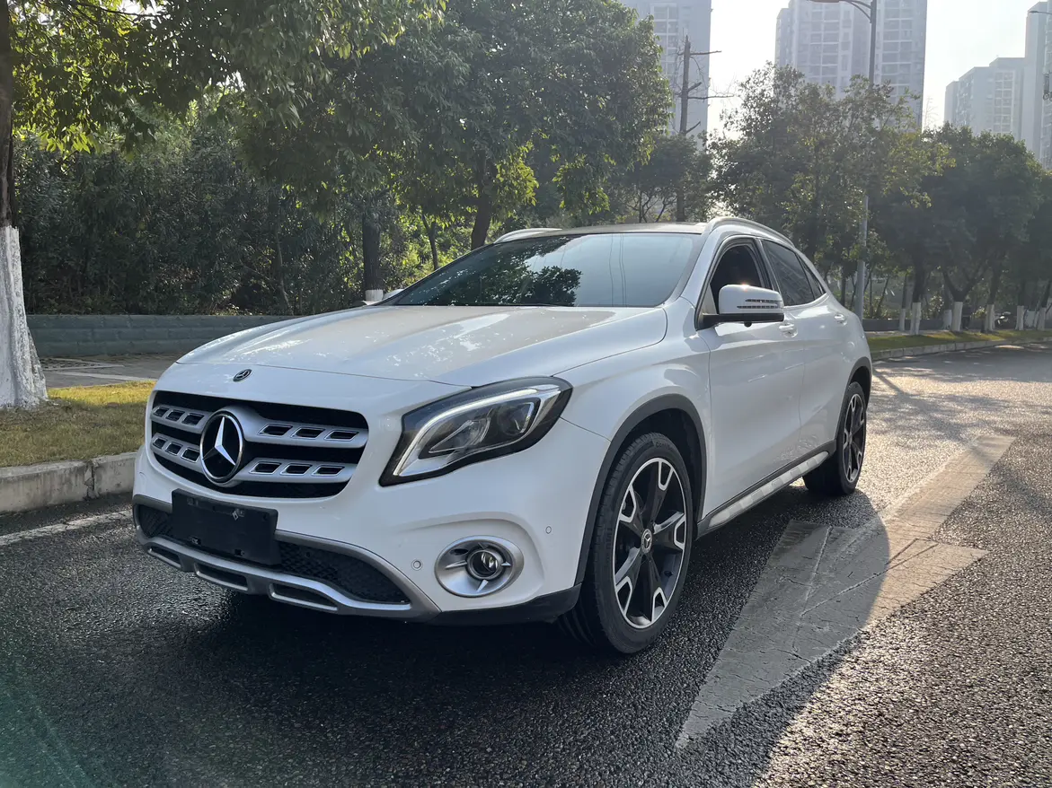 Mercedes-Benz GLA  из Китая
