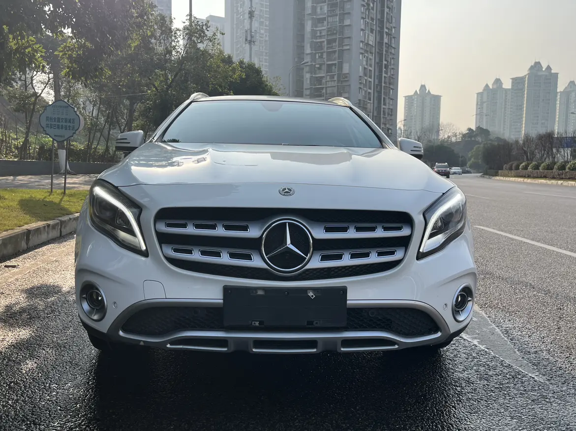 Mercedes-Benz GLA  из Китая