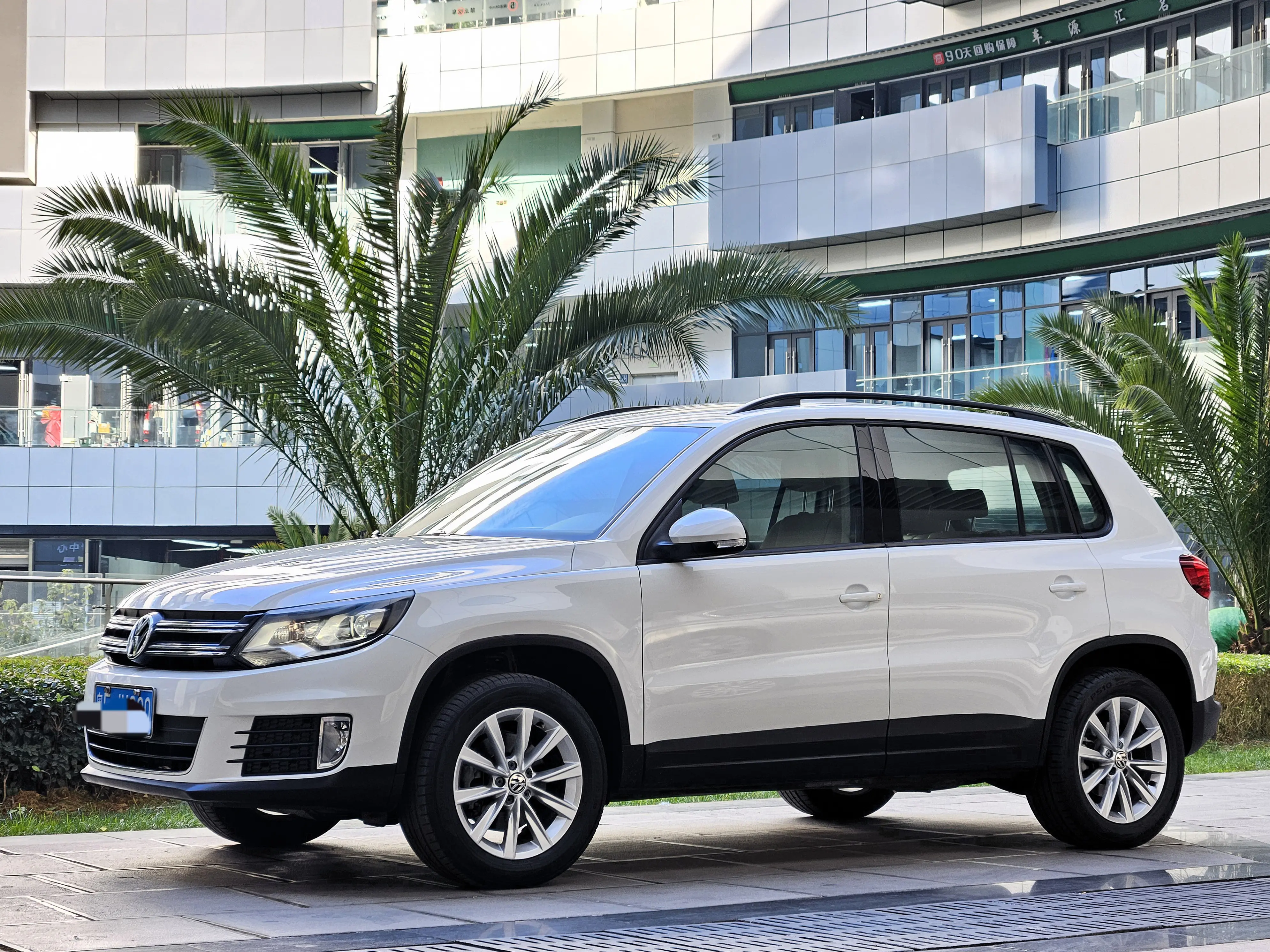 Volkswagen Tiguan  из Китая