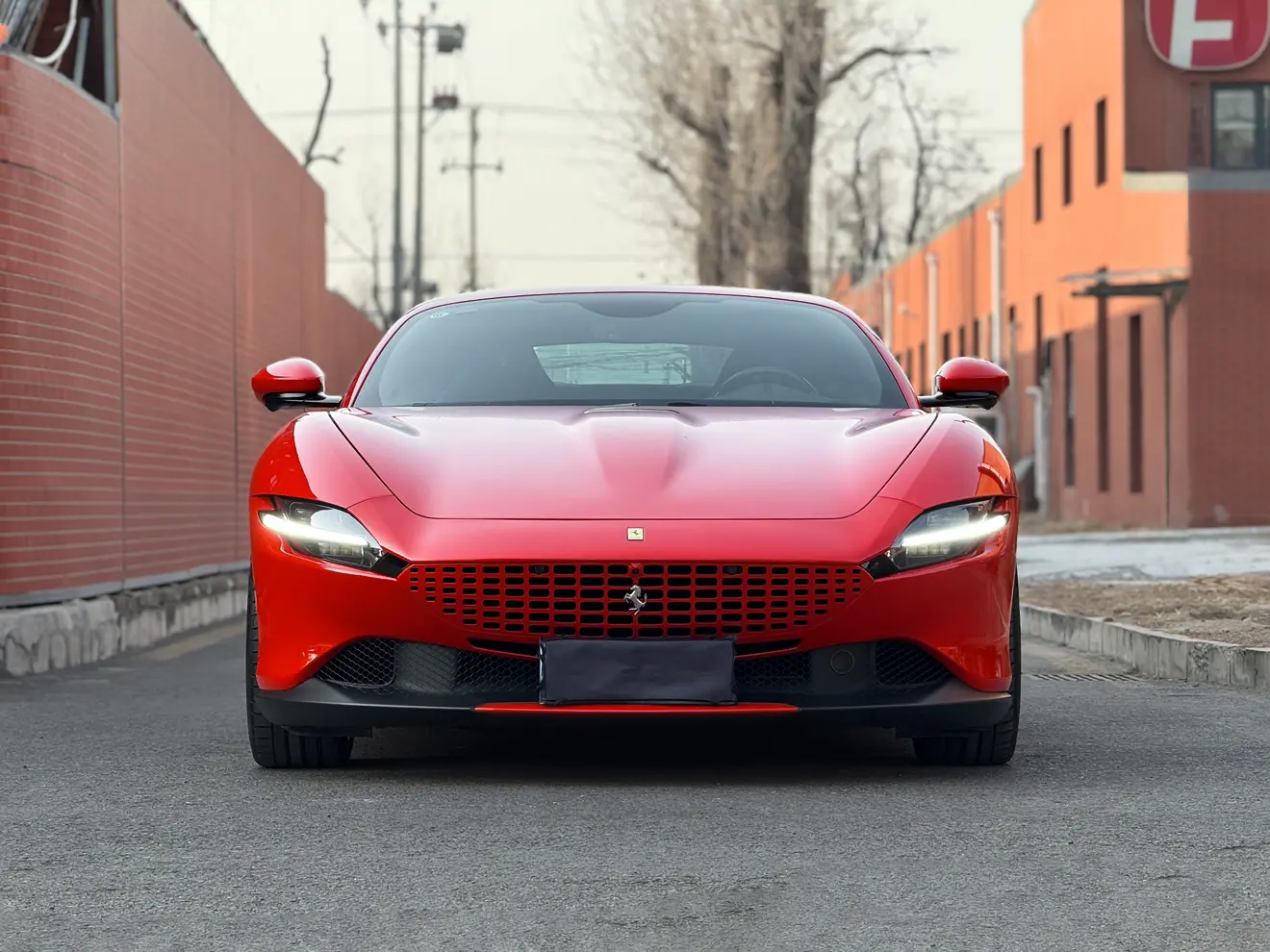 Ferrari Roma  из Китая