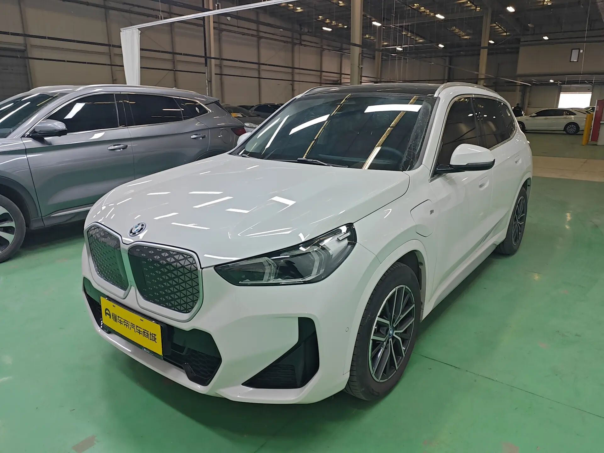 BMW iX1  из Китая