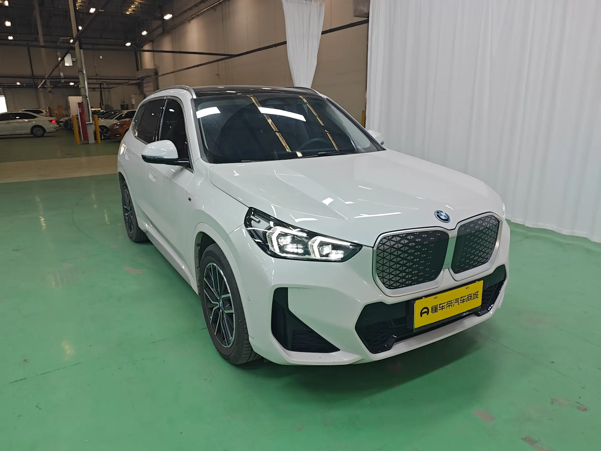 BMW iX1  из Китая