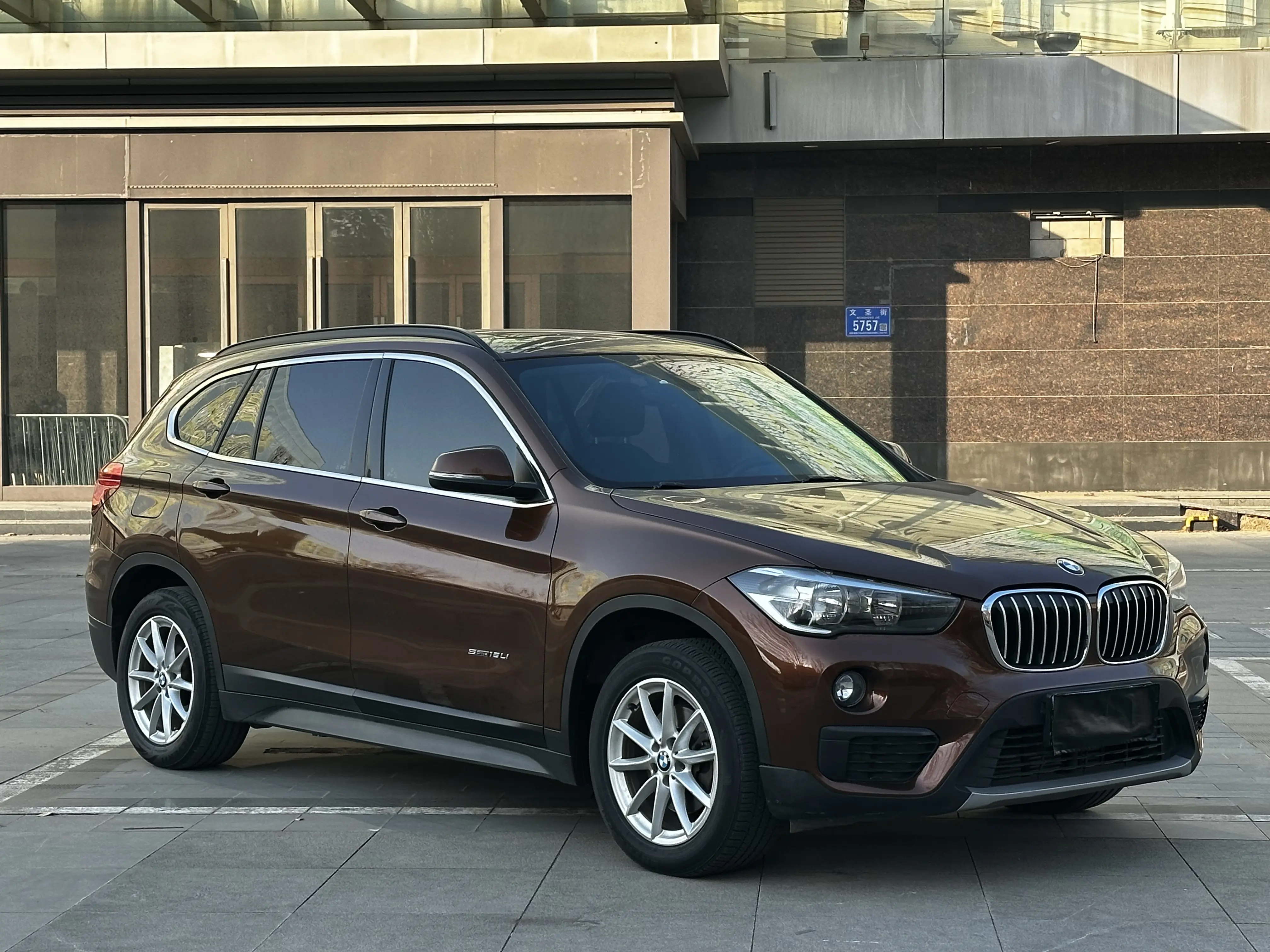 BMW X1  из Китая
