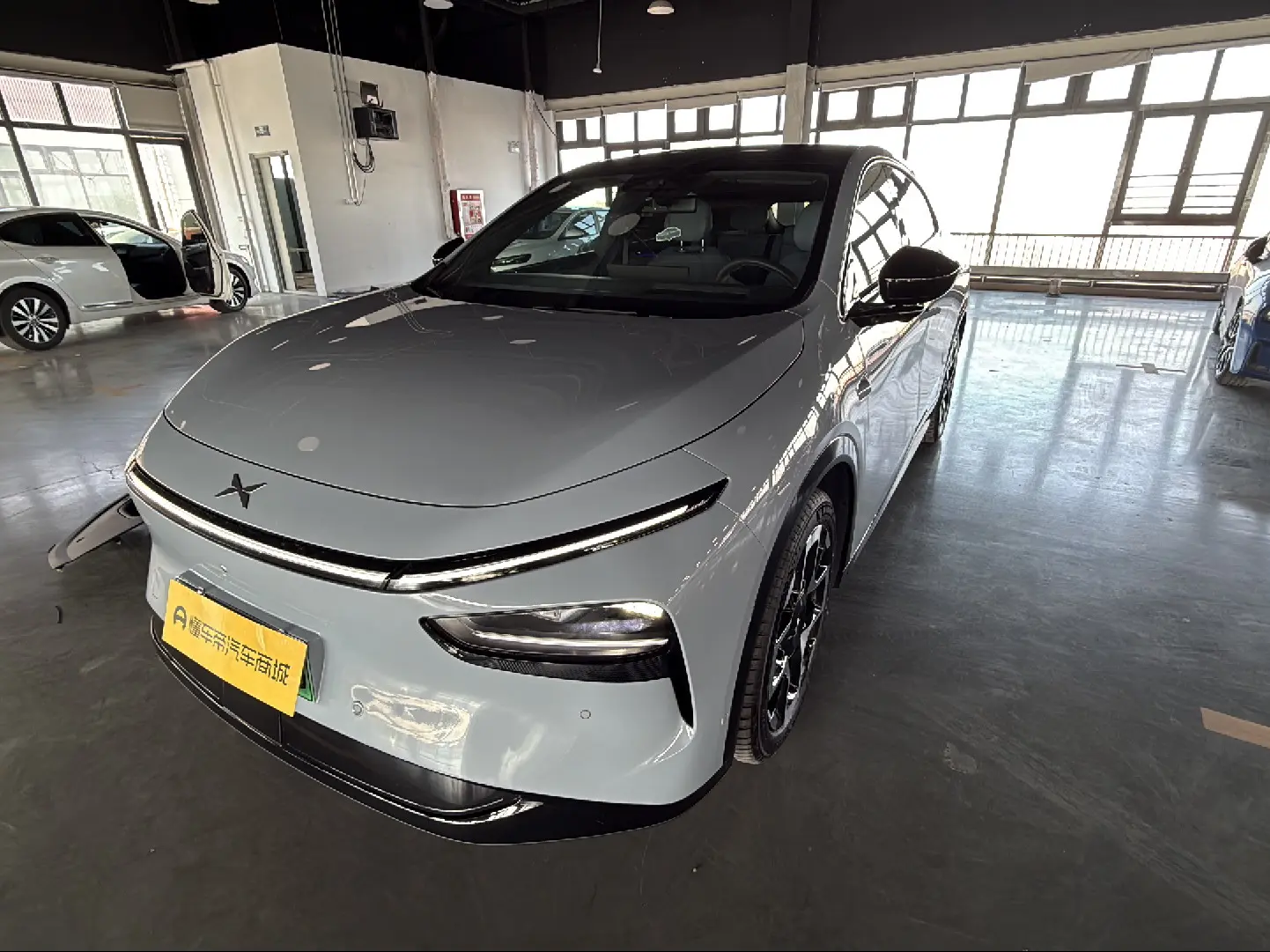 Xpeng G7  из Китая