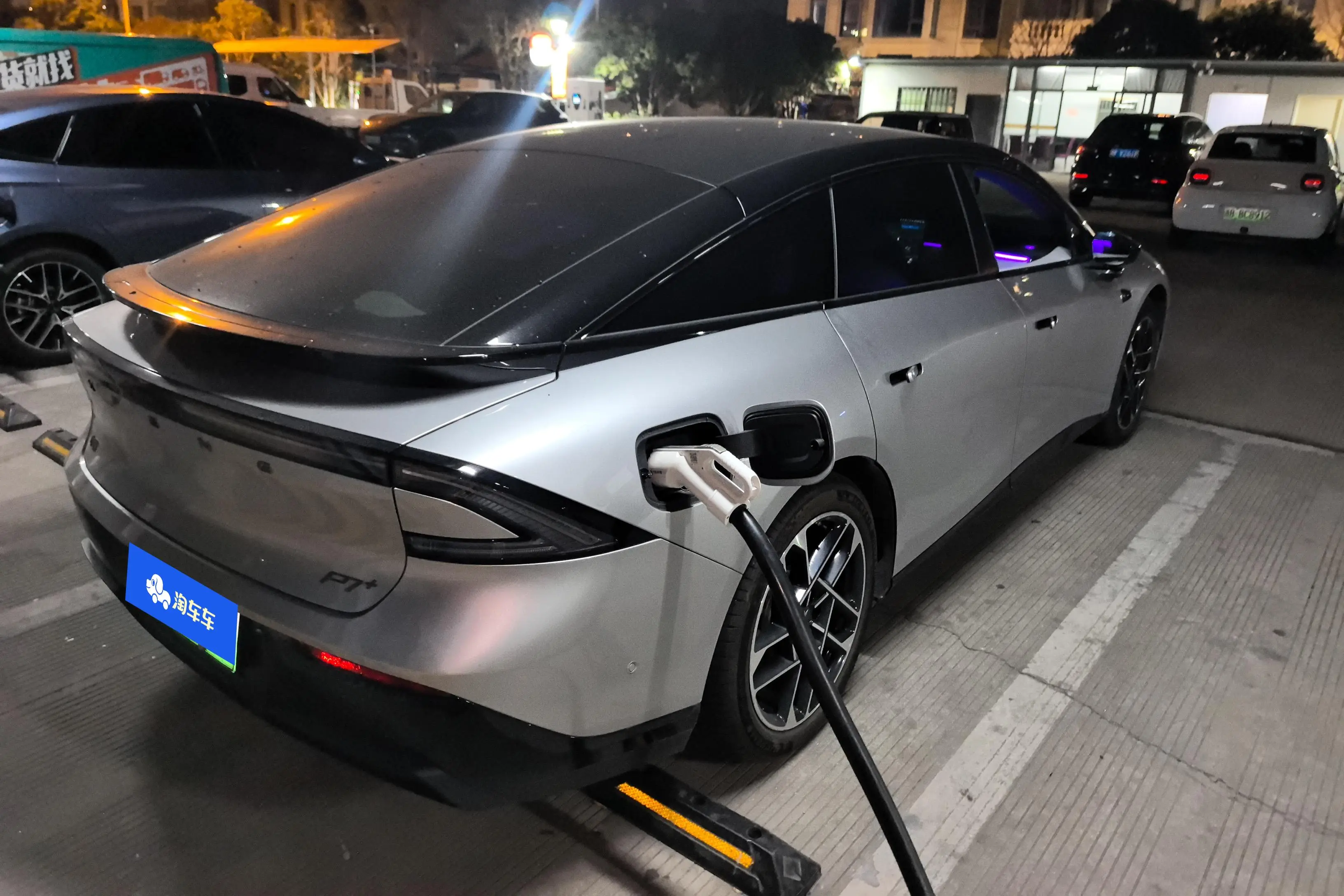 Xpeng P7+  из Китая