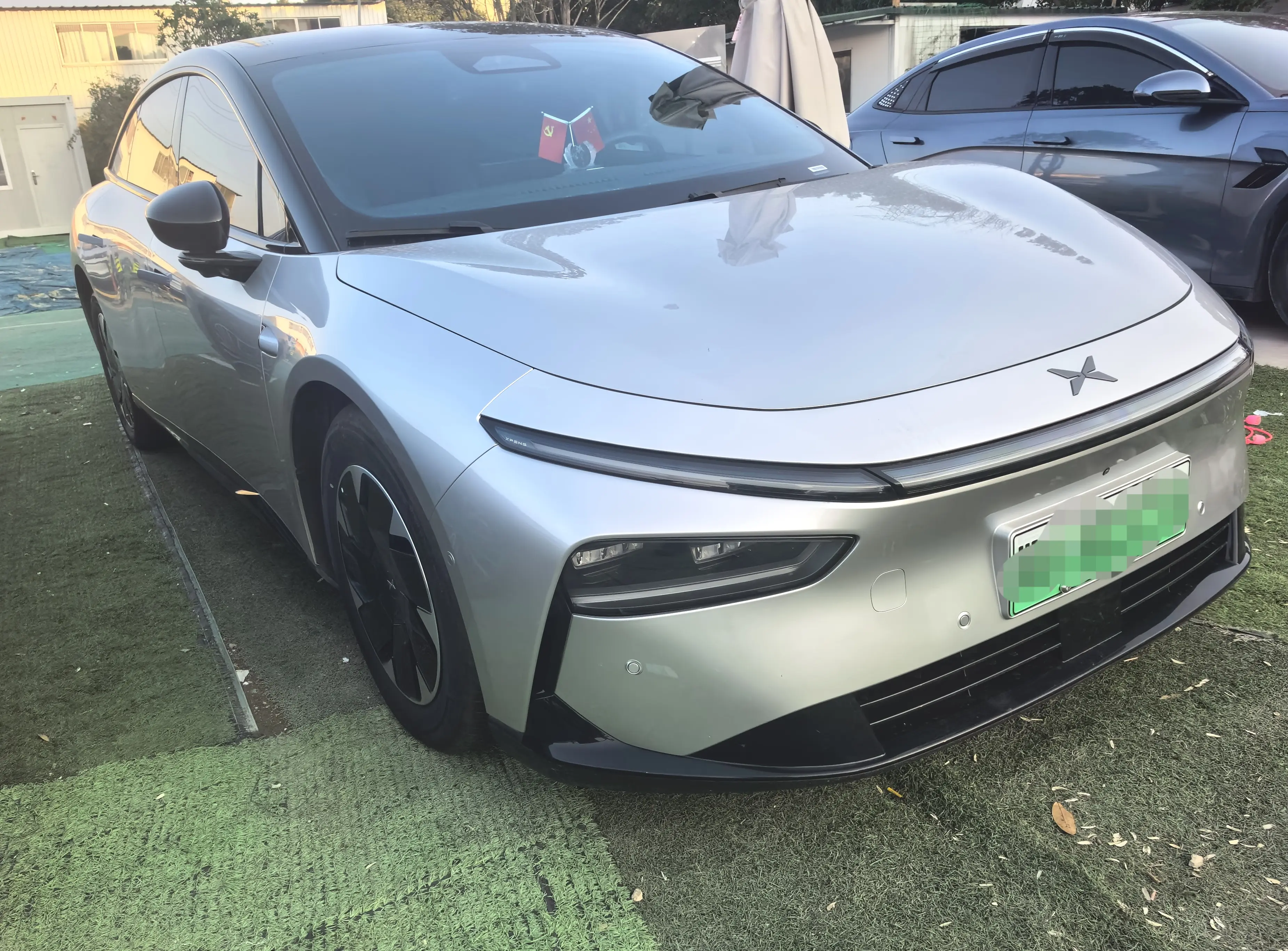 Xpeng P7+  из Китая