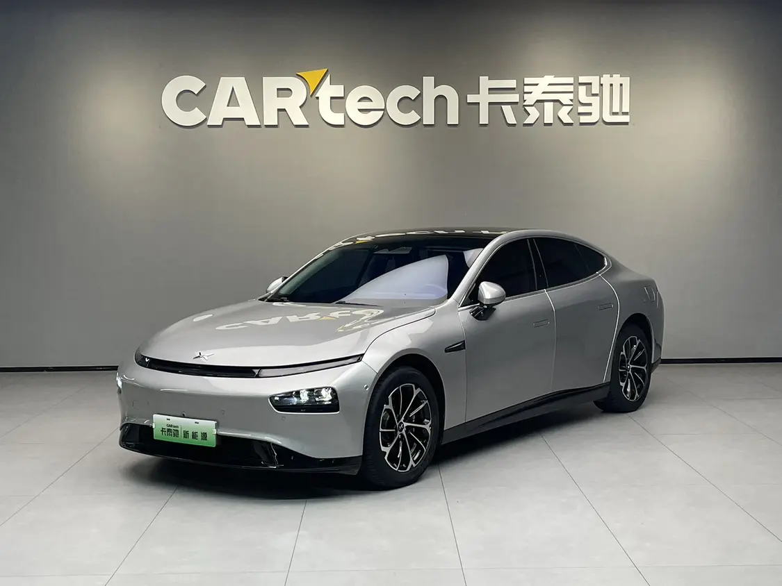 Xpeng P7  из Китая