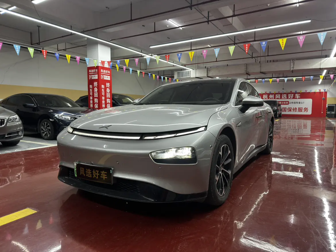 Xpeng P7  из Китая