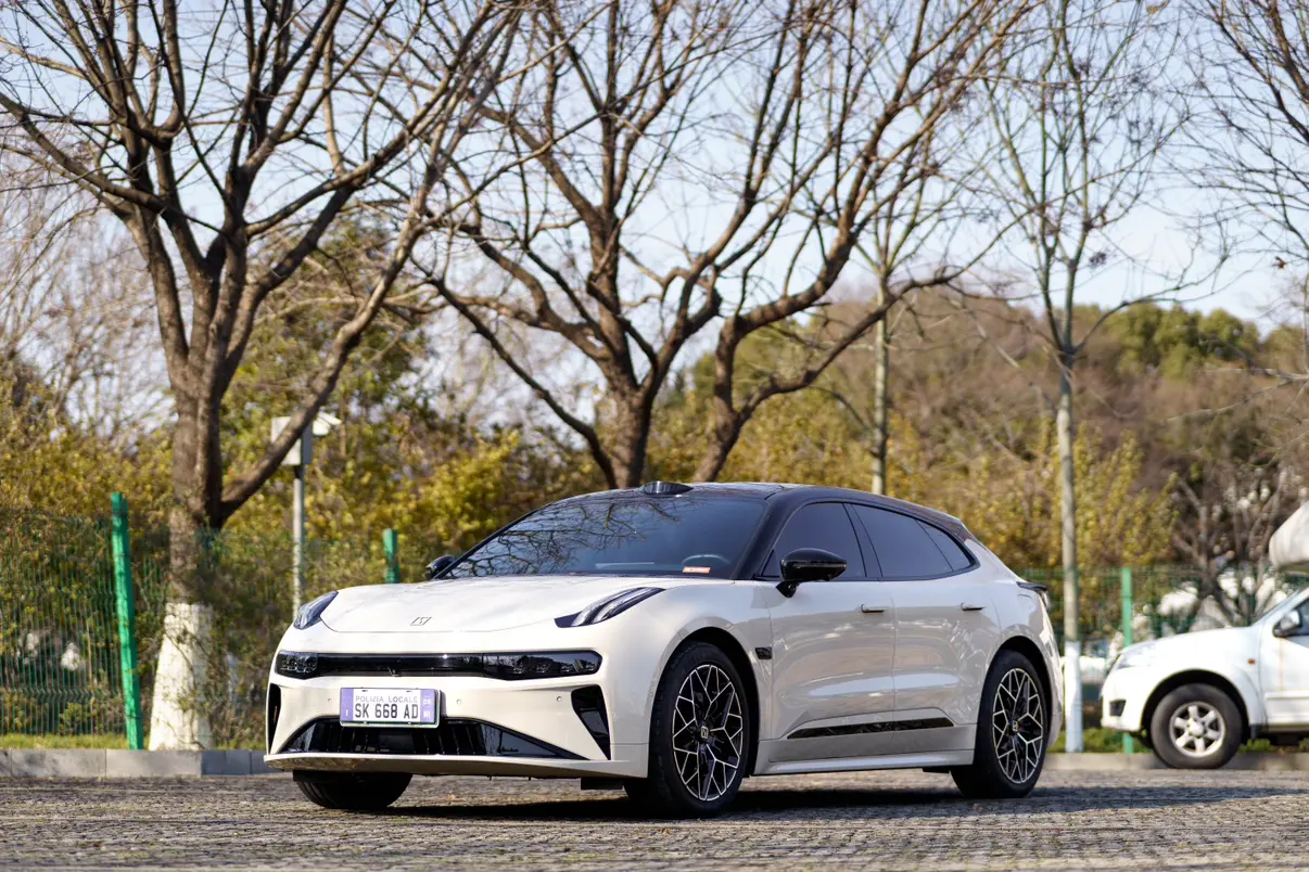 ZEEKR 001  из Китая