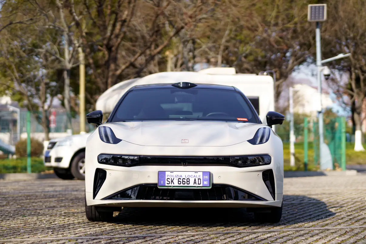 ZEEKR 001  из Китая