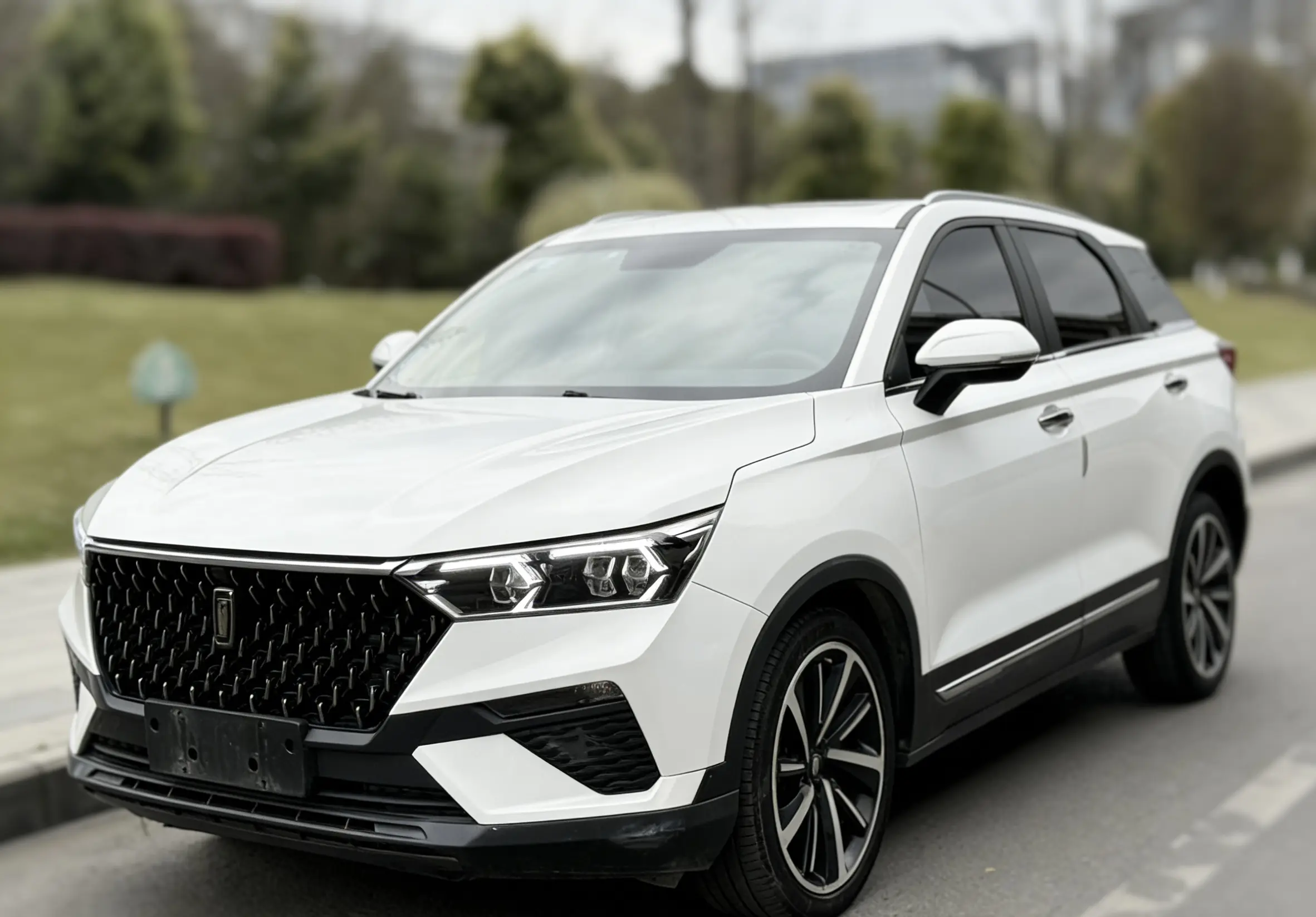 FAW Bestune T77 (Besturn T77)  из Китая