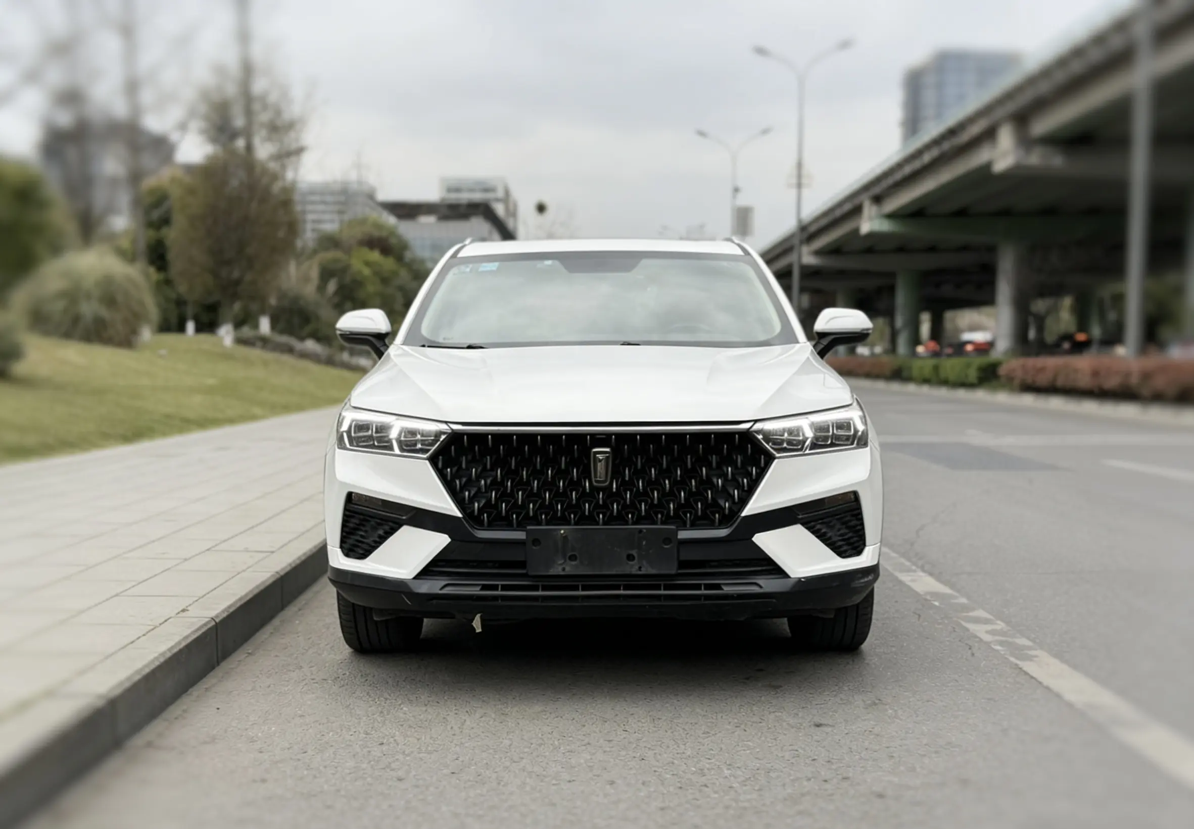 FAW Bestune T77 (Besturn T77)  из Китая