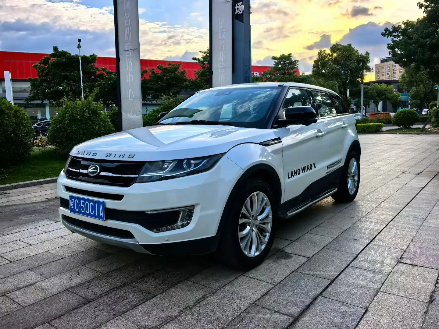 Lu Feng Landwind X7  из Китая
