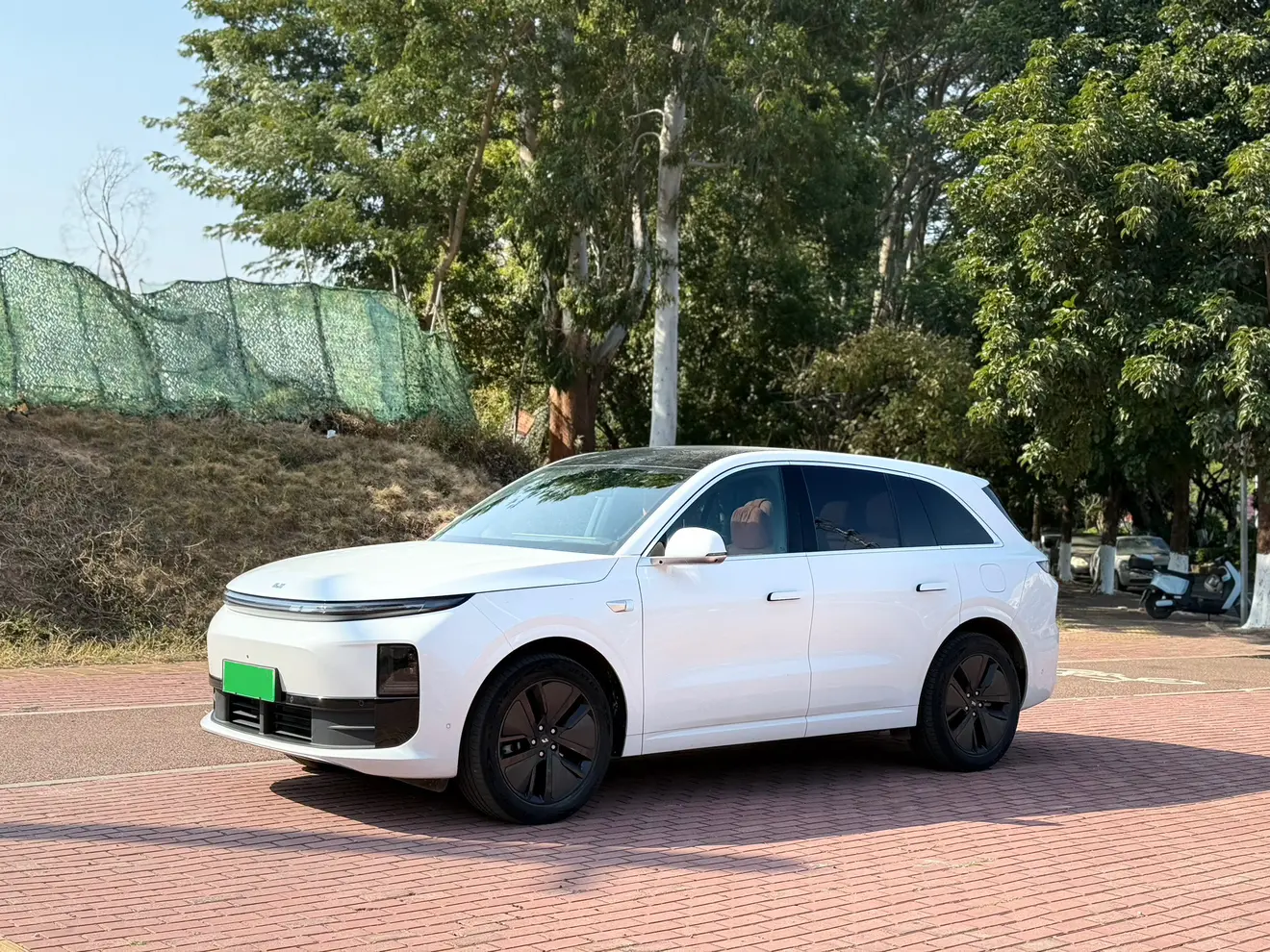 Li L6 (Ideal L6)  из Китая