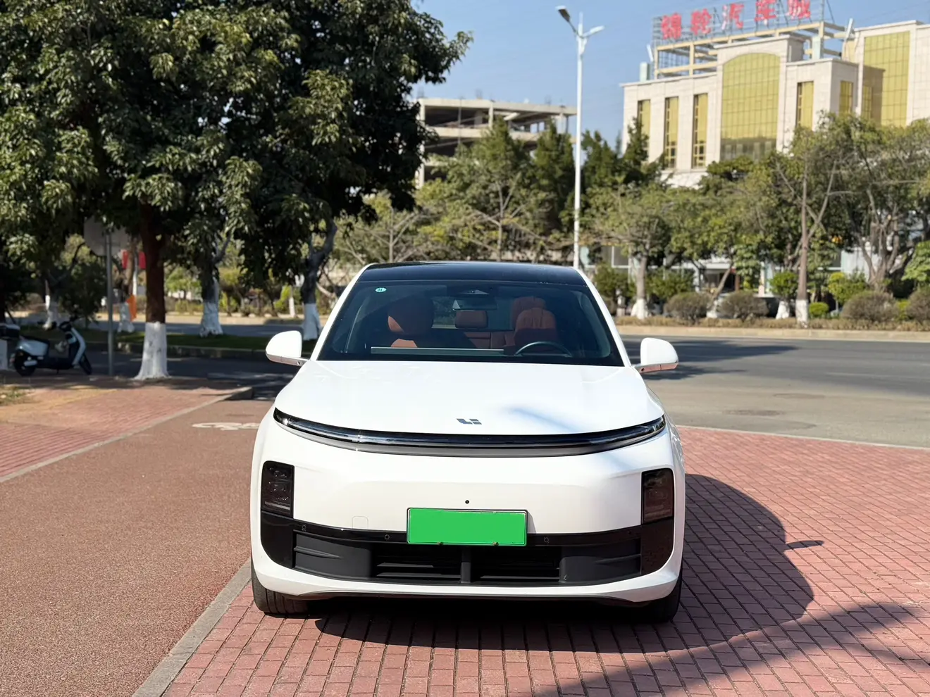 Li L6 (Ideal L6)  из Китая