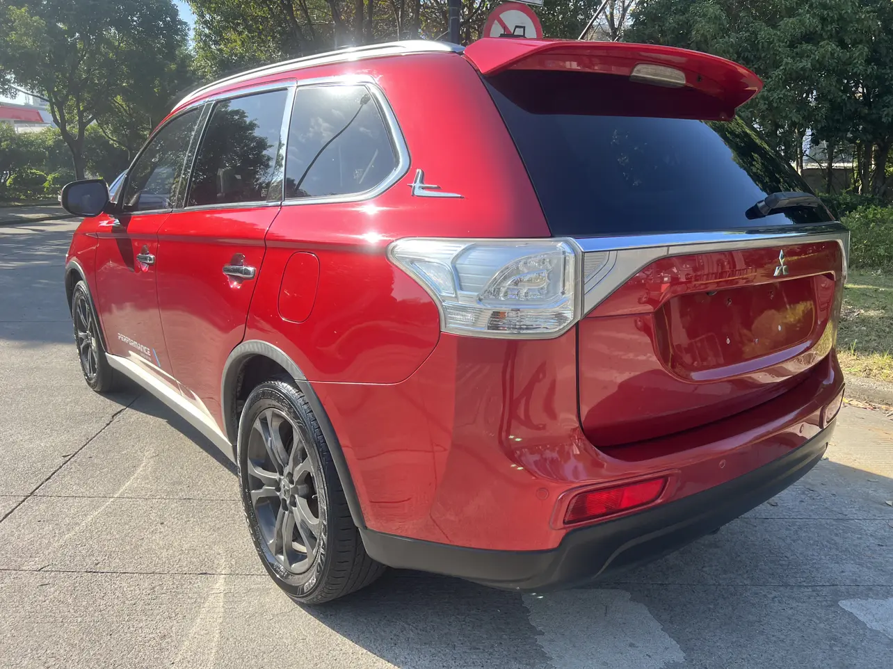 Mitsubishi Outlander  из Китая
