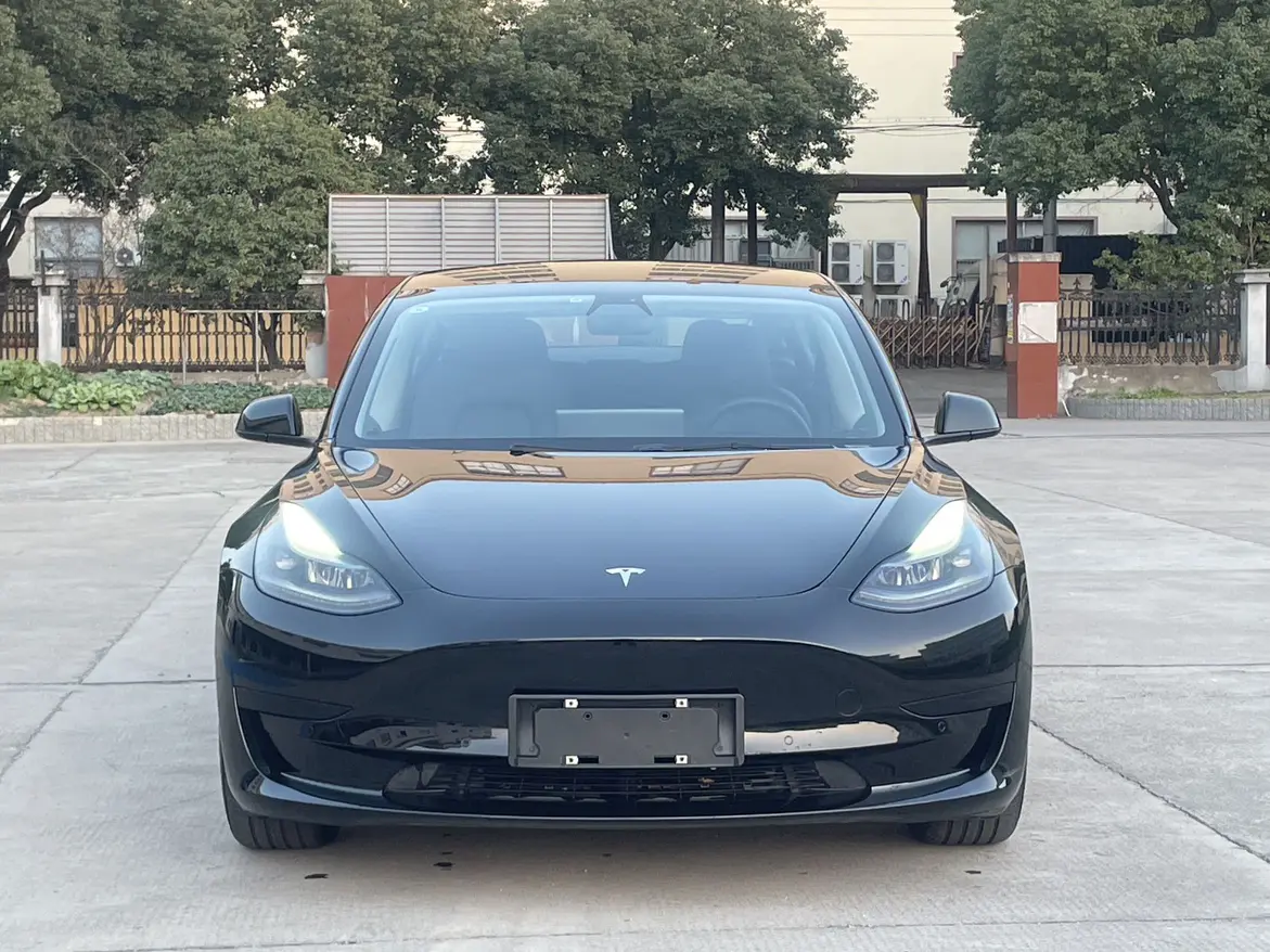 Tesla Model 3  из Китая