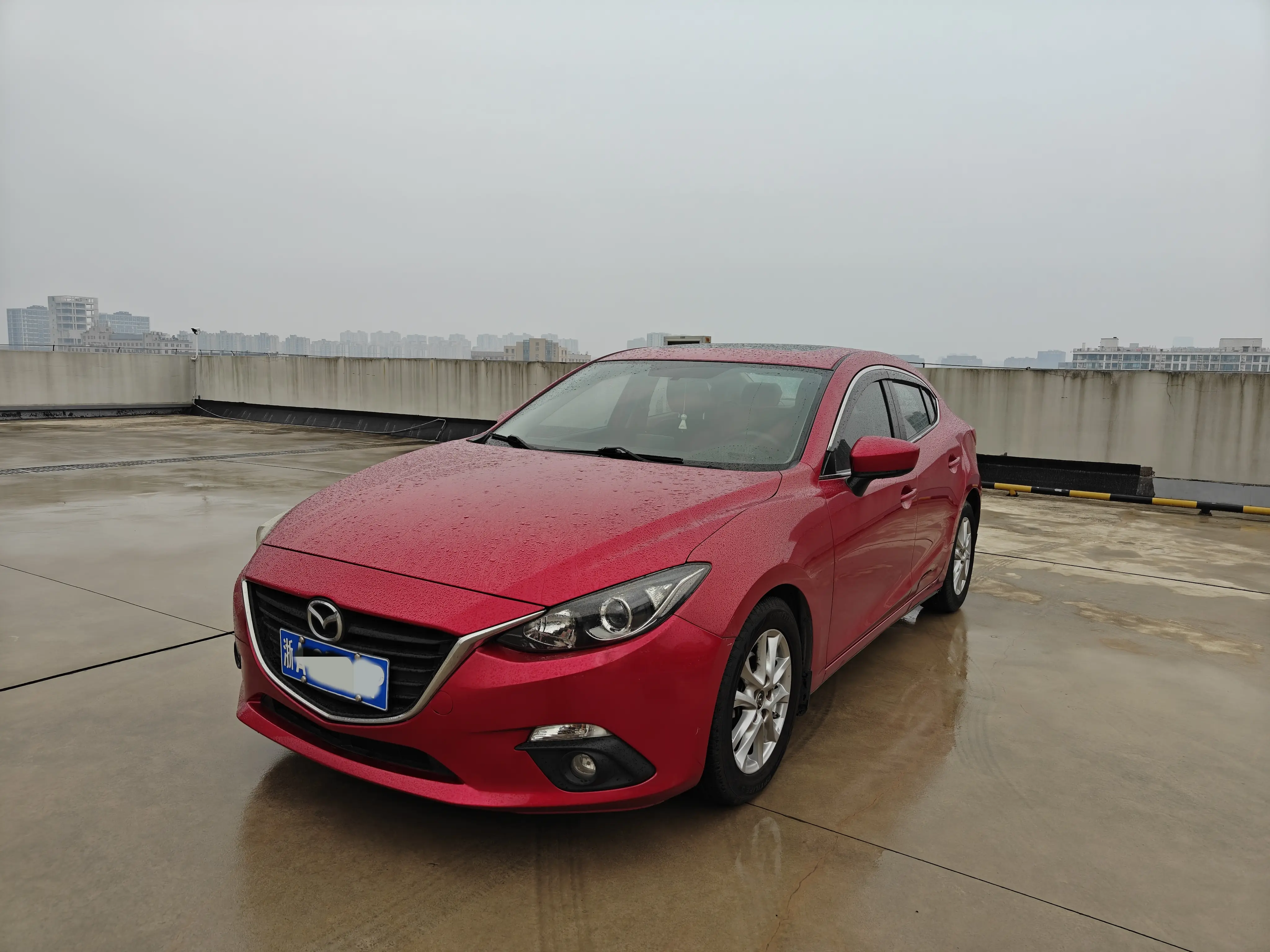 Mazda Axela (Mazda3)  из Китая