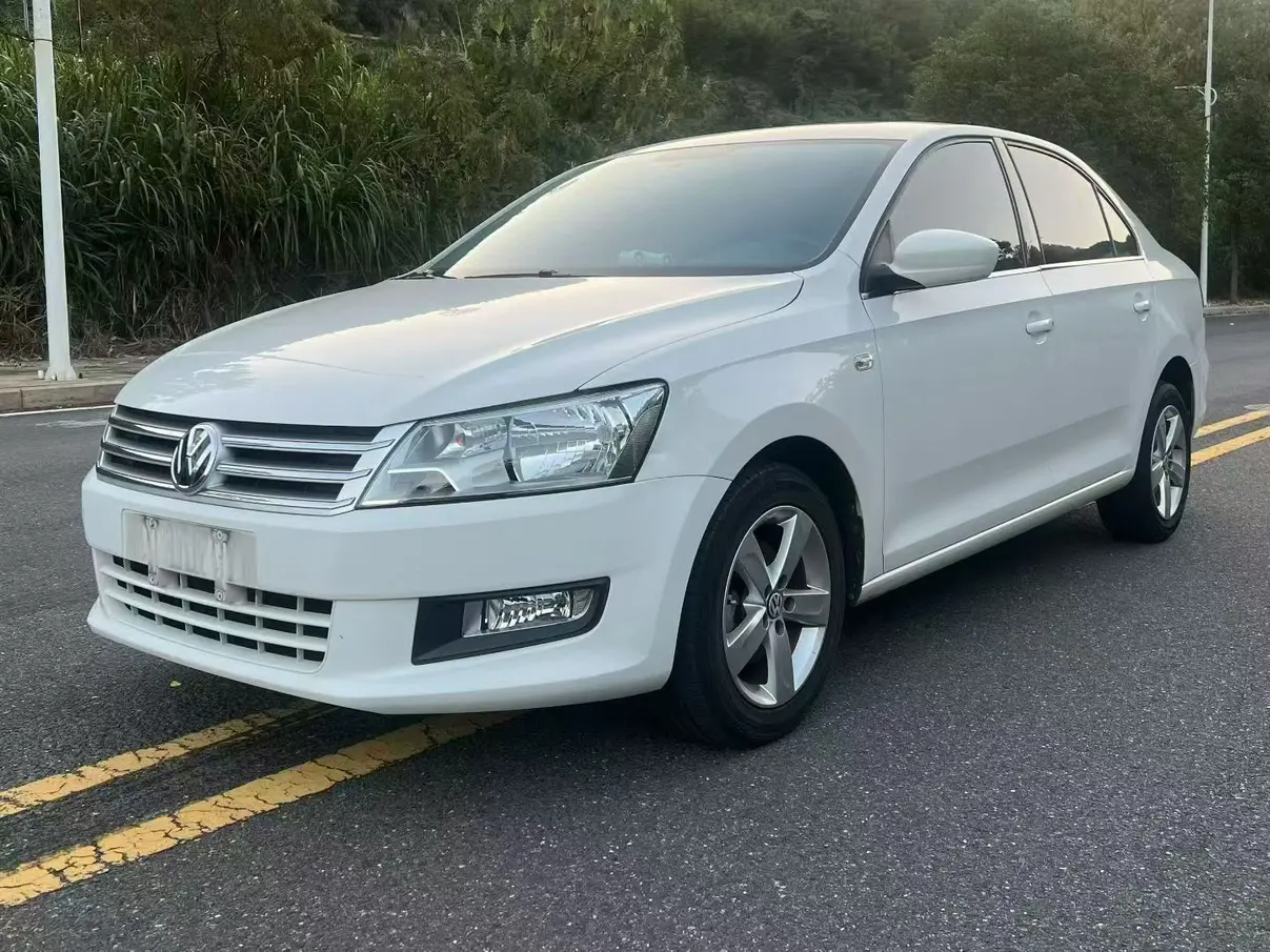 Volkswagen Santana  из Китая