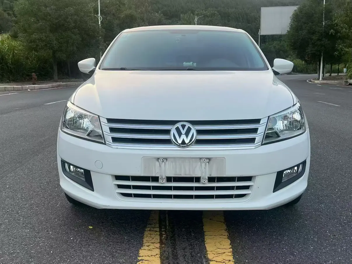 Volkswagen Santana  из Китая