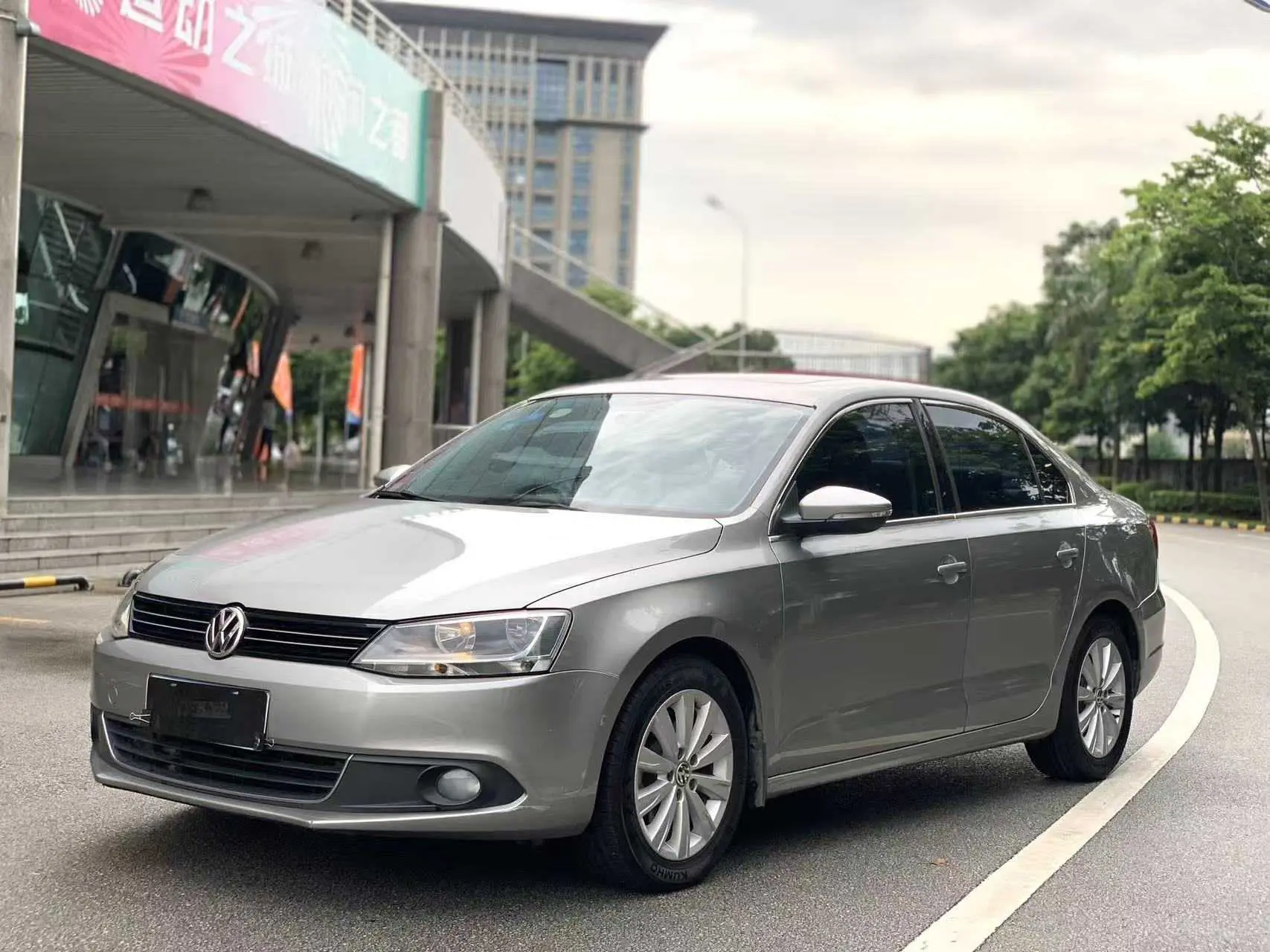 Volkswagen Sagitar  из Китая